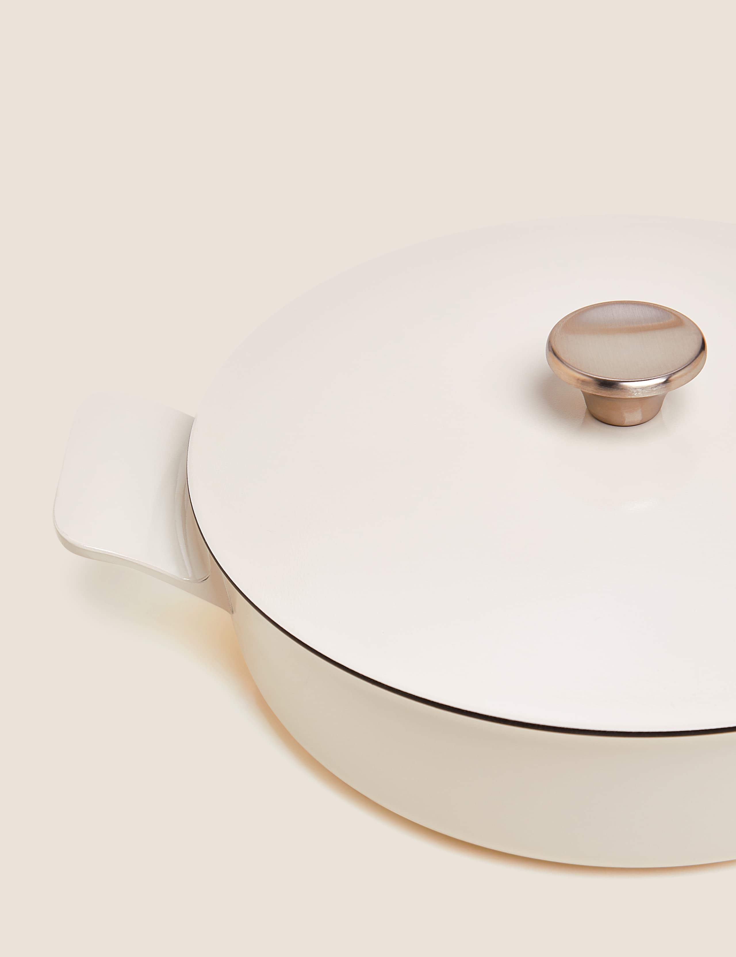 Cast Aluminium 4.5L Casserole Dish 3 of 5