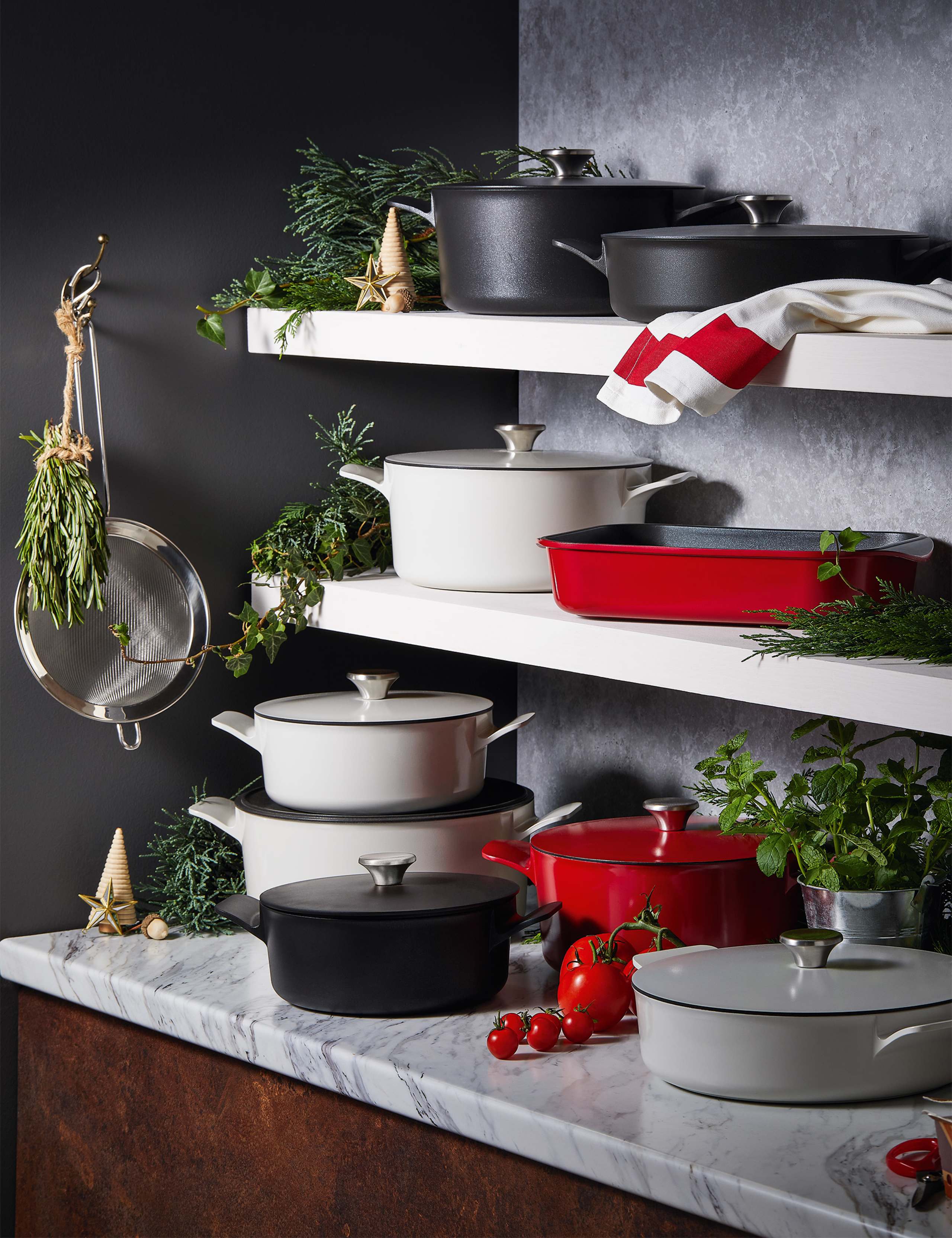 Cast Aluminium 4.5L Casserole Dish 5 of 5