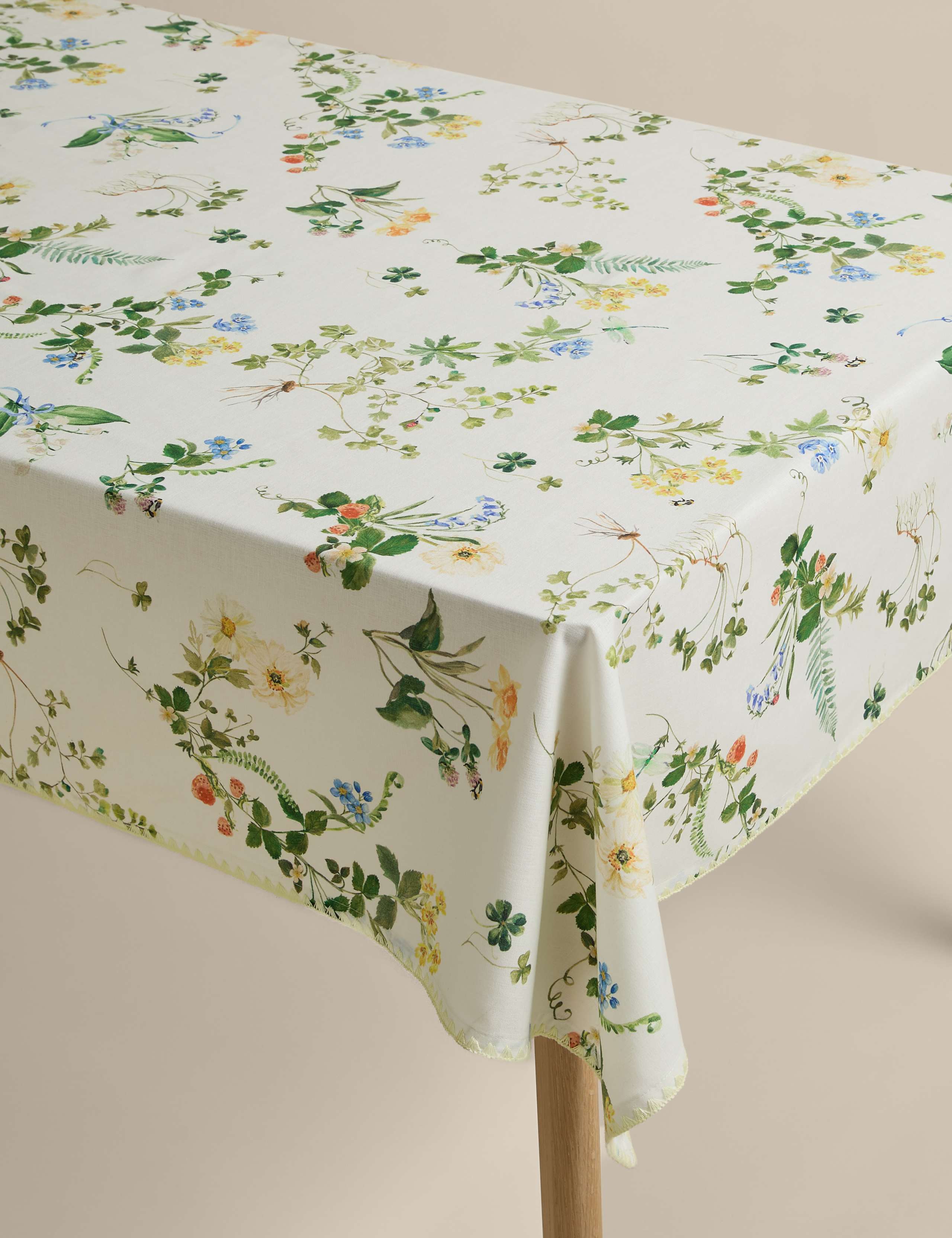 Cotton with Linen Floral Tablecloth 1 of 5