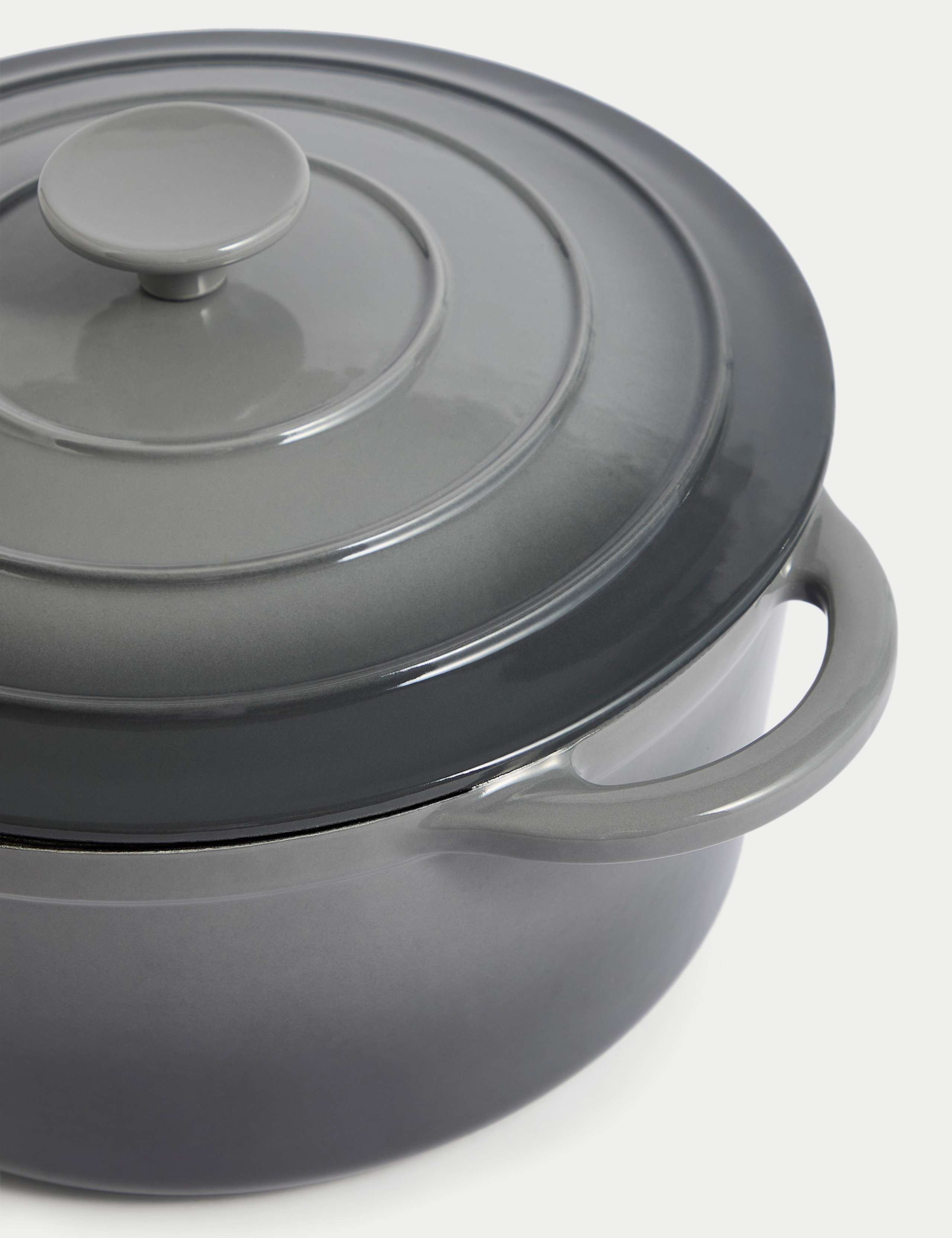 Cast Iron Large Casserole Dish 2 of 3