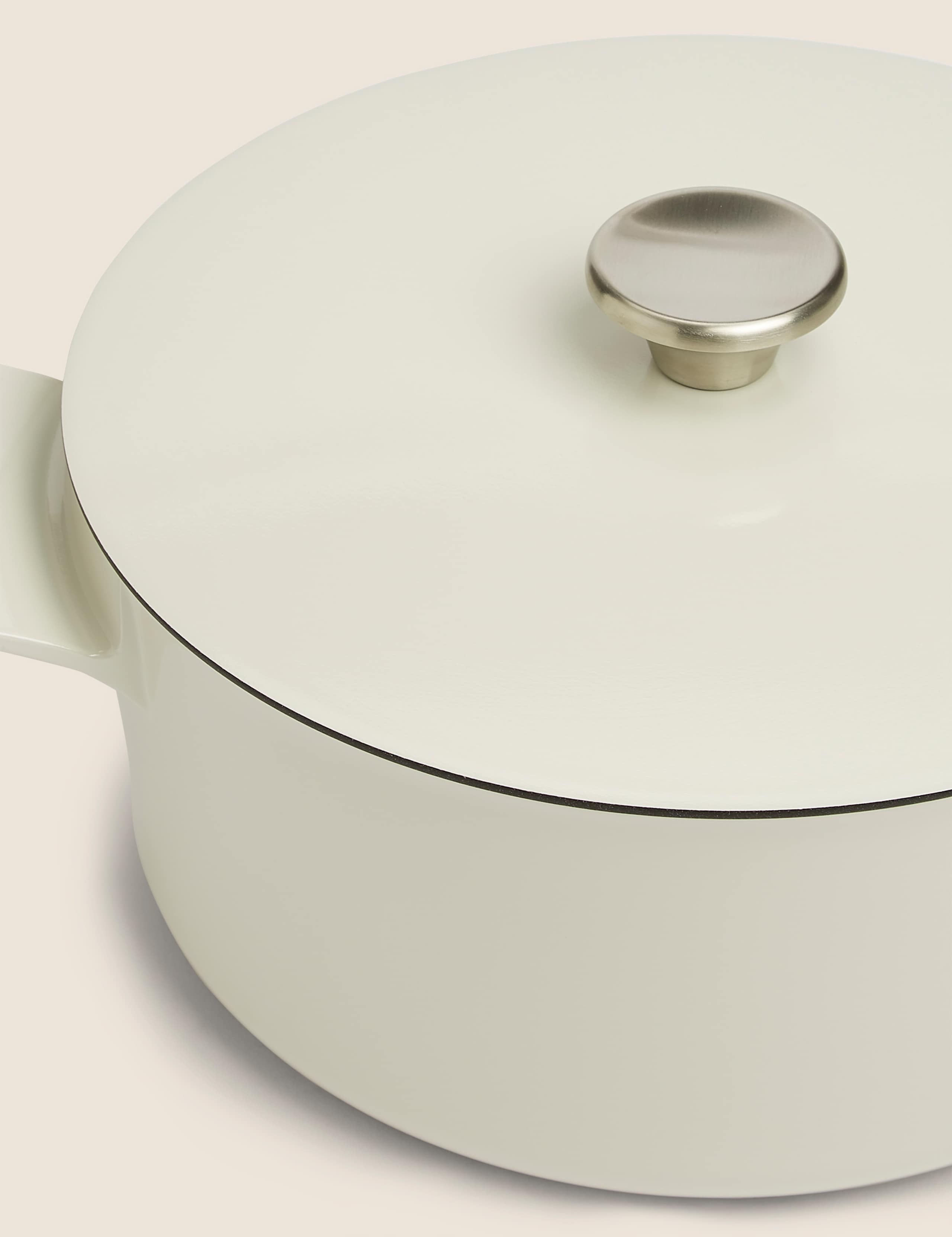 Cast Aluminium 5L Casserole Dish 3 of 6