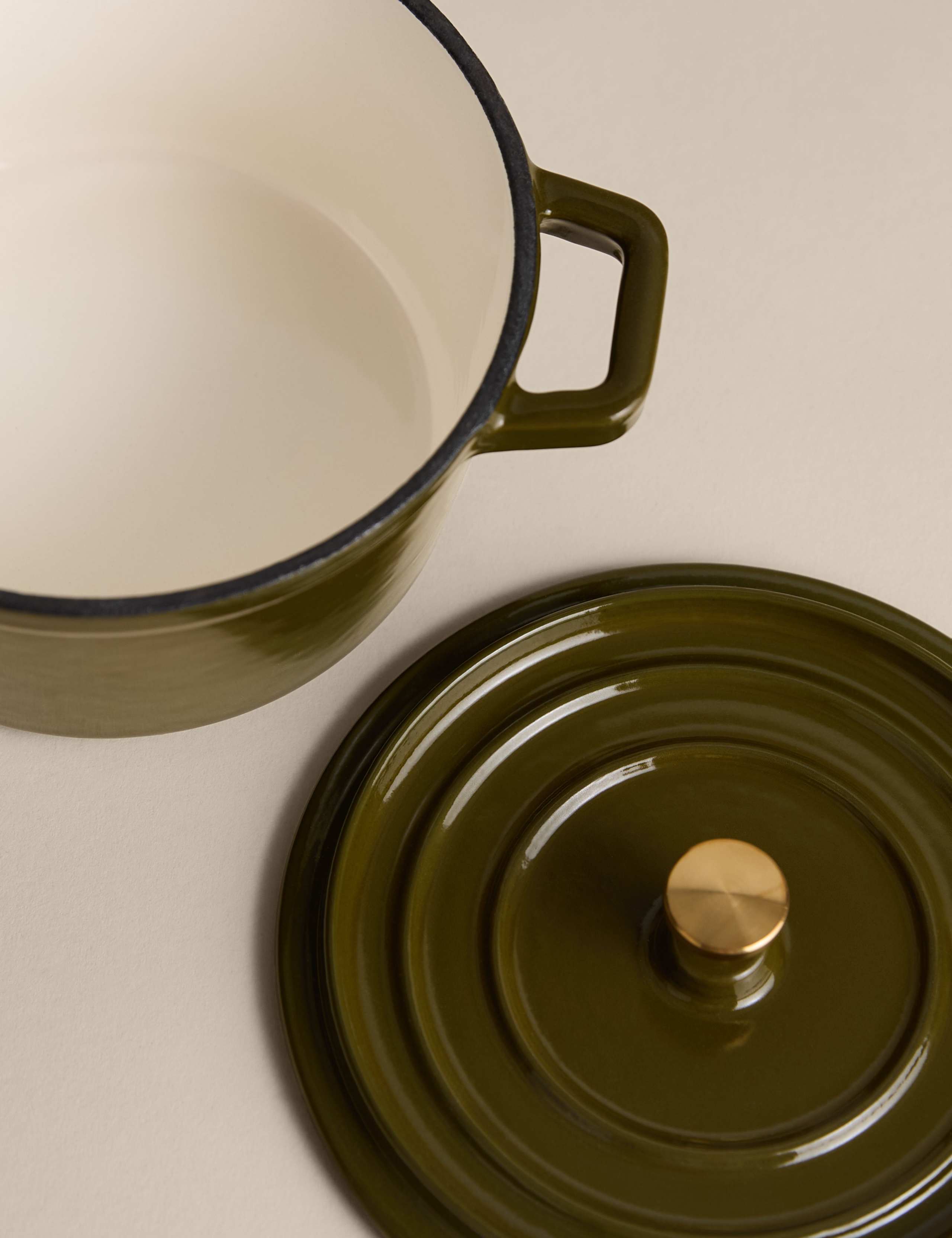 Cast Iron Small Casserole Dish 3 of 3