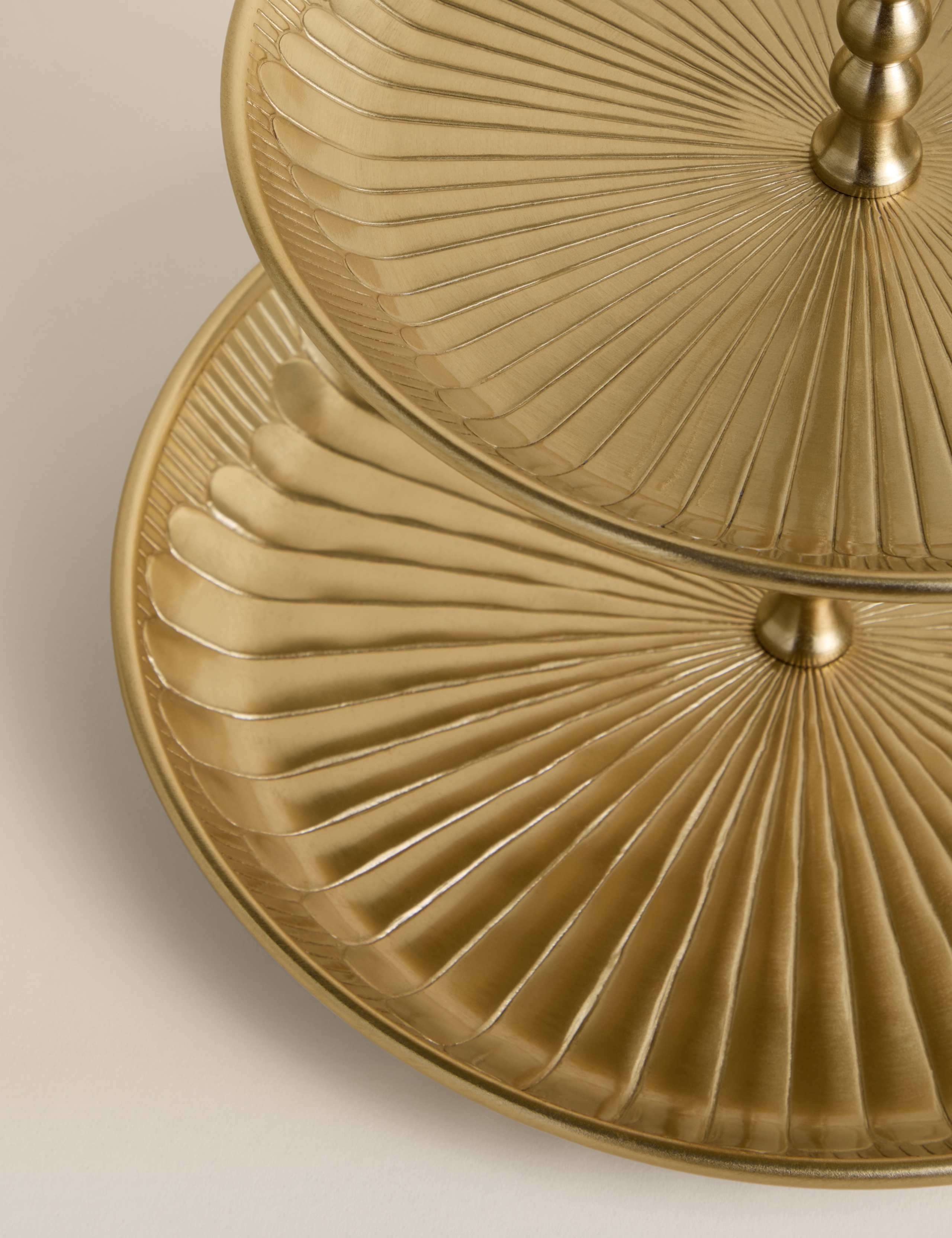 2 Tier Cake Stand 2 of 5