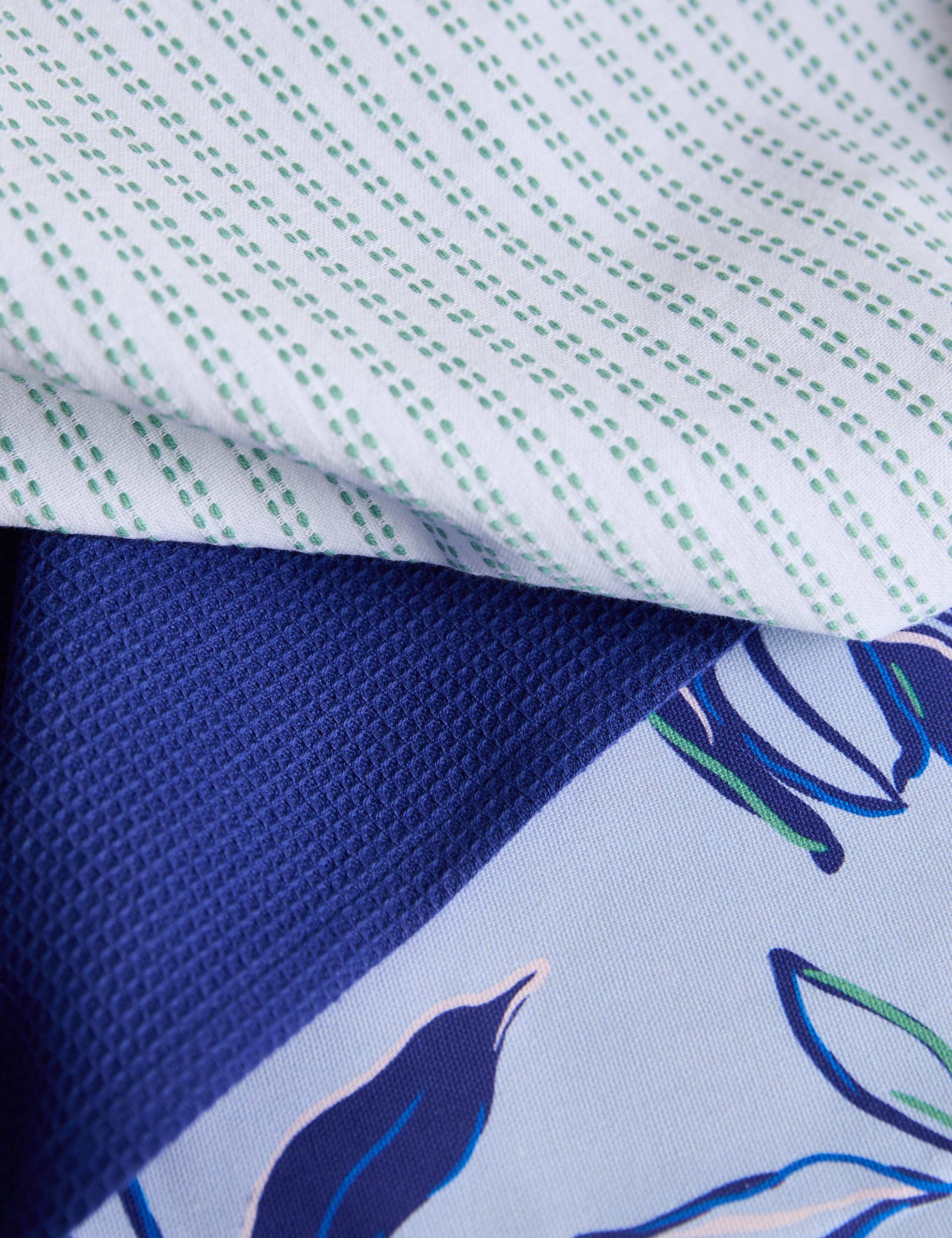 Set of 3 Pure Cotton Waffle Tea Towels 4 of 5