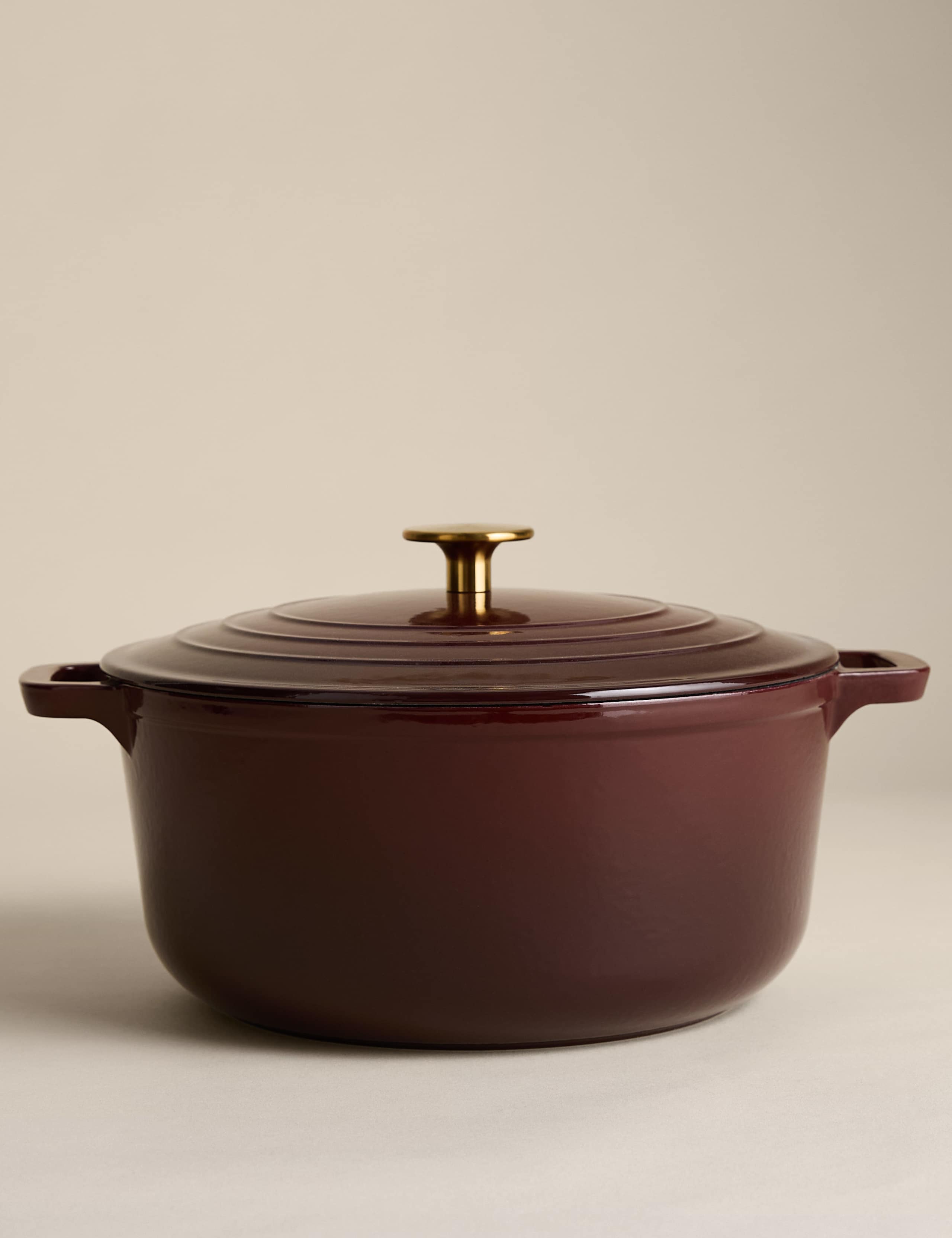 Cast Iron 5L Casserole Dish 1 of 3