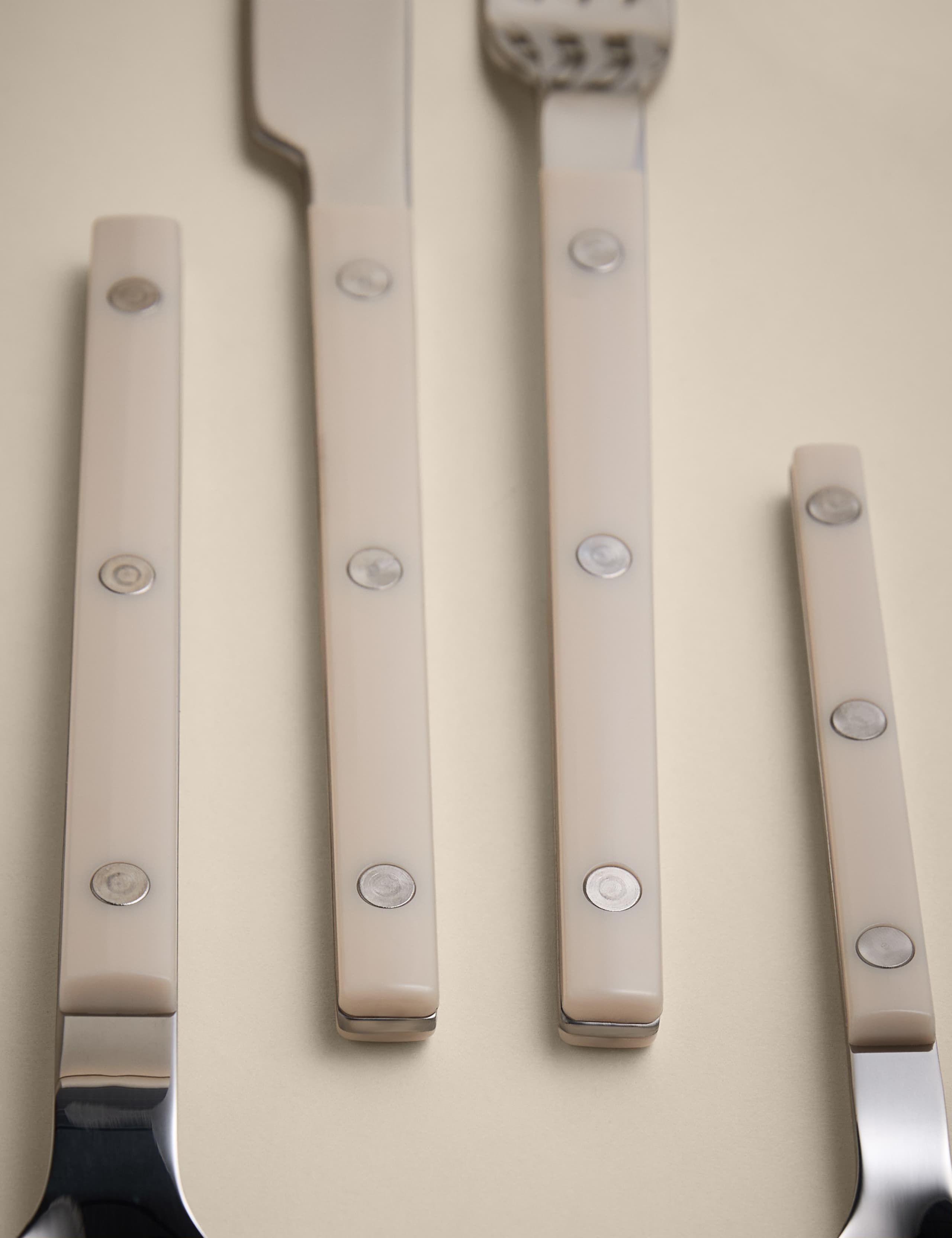 16pc Rivet Cutlery Set 3 of 3