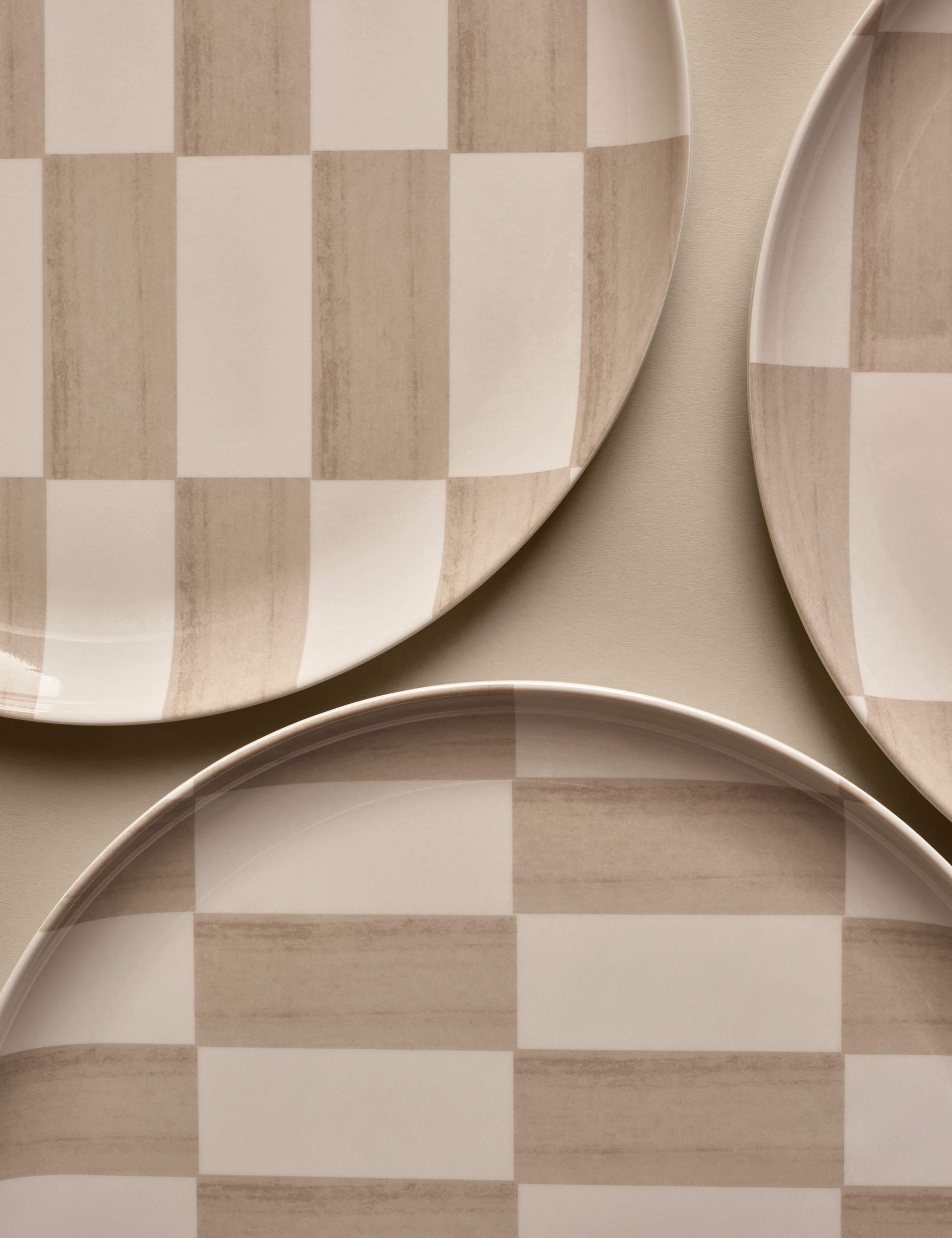 Set of 4 Geo Picnic Dinner Plates 2 of 5