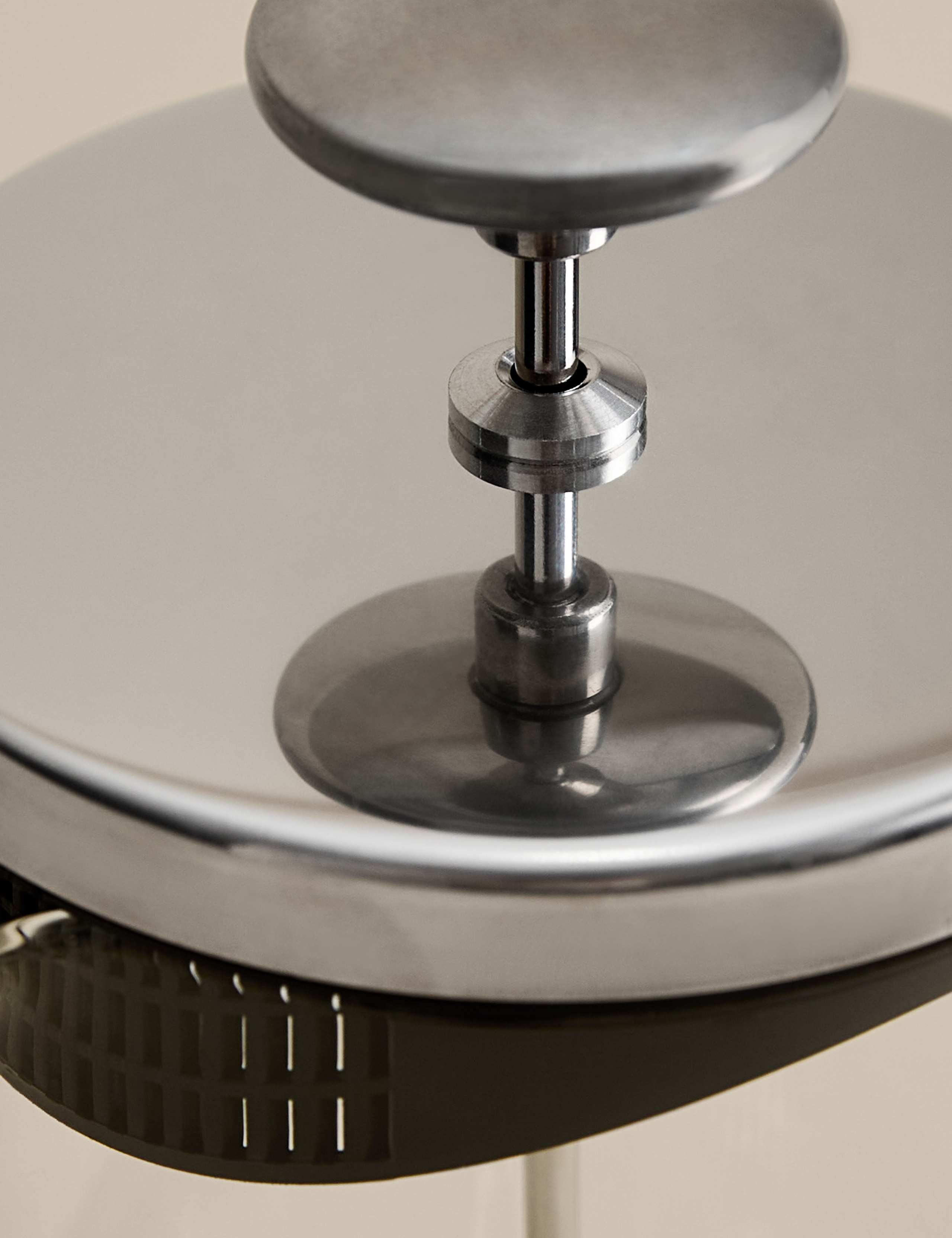 Glass 8 Cup Cafetiere 3 of 4