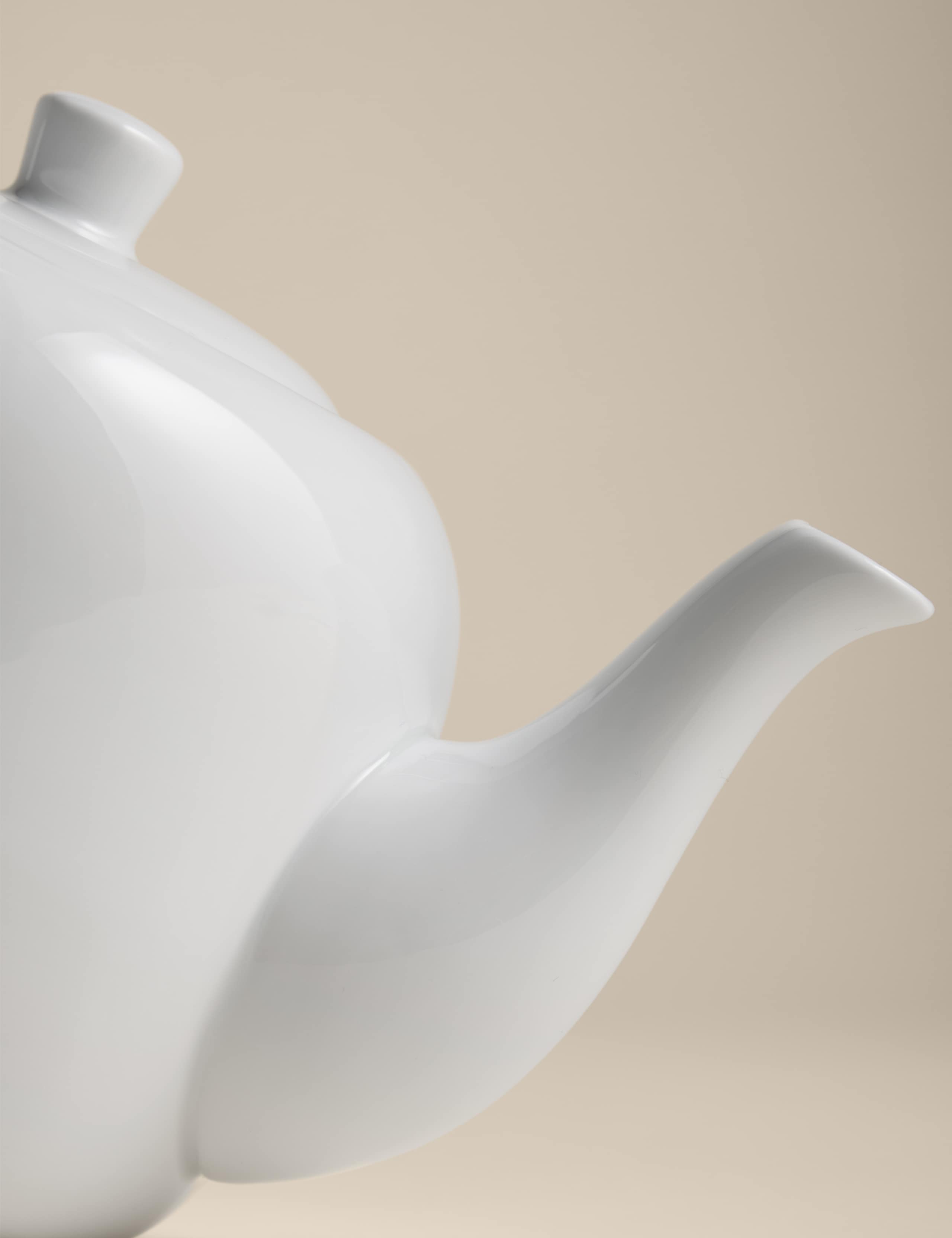 Maxim Porcelain Teapot 2 of 6