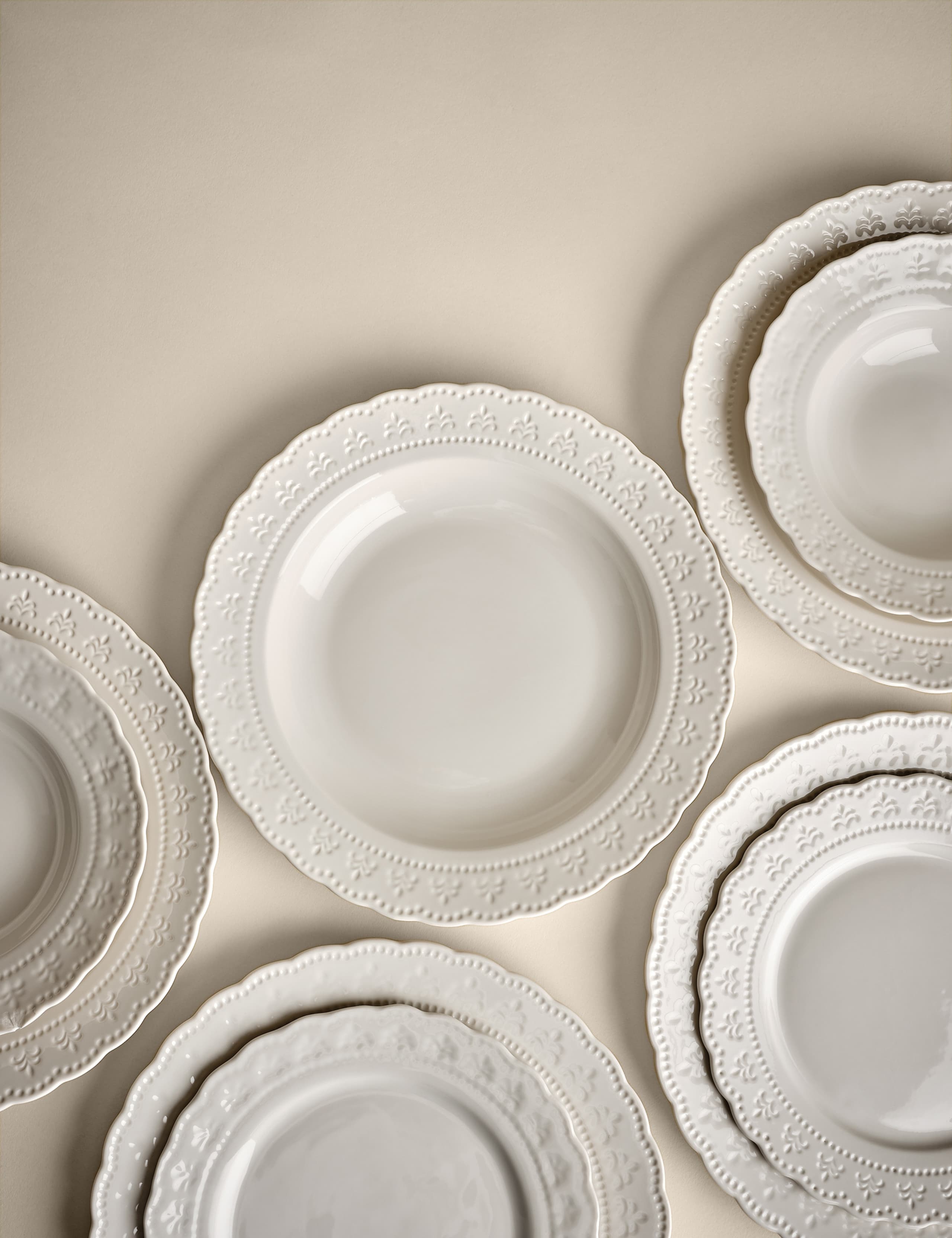 16 Piece Vintage Dinner Set 6 of 6