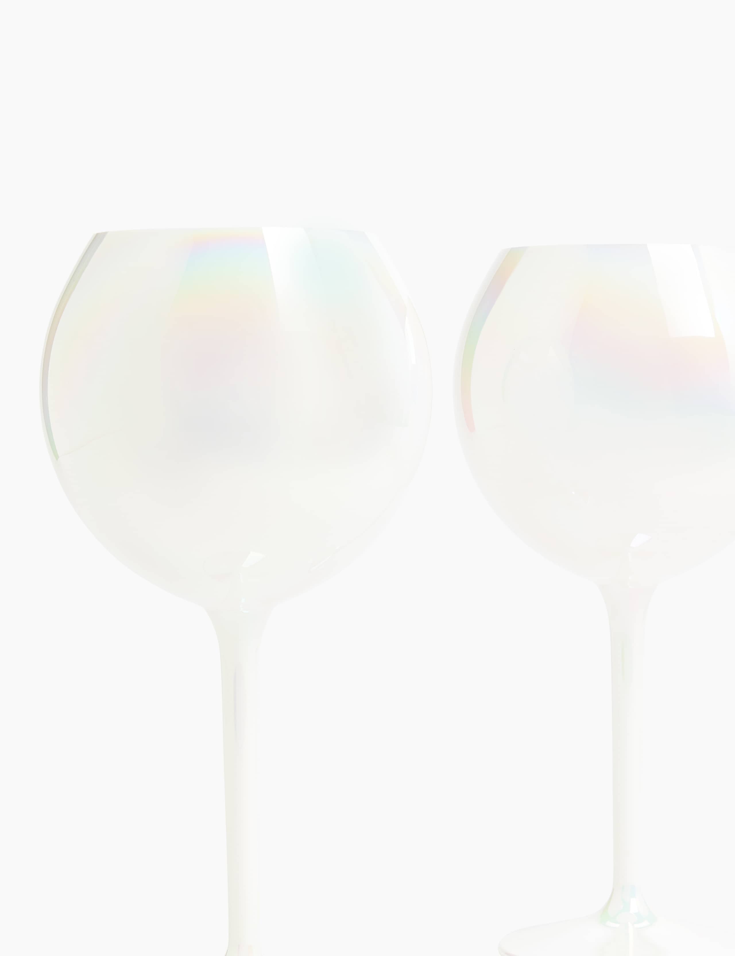 Set of 4 White Lustre Gin Glasses 3 of 3