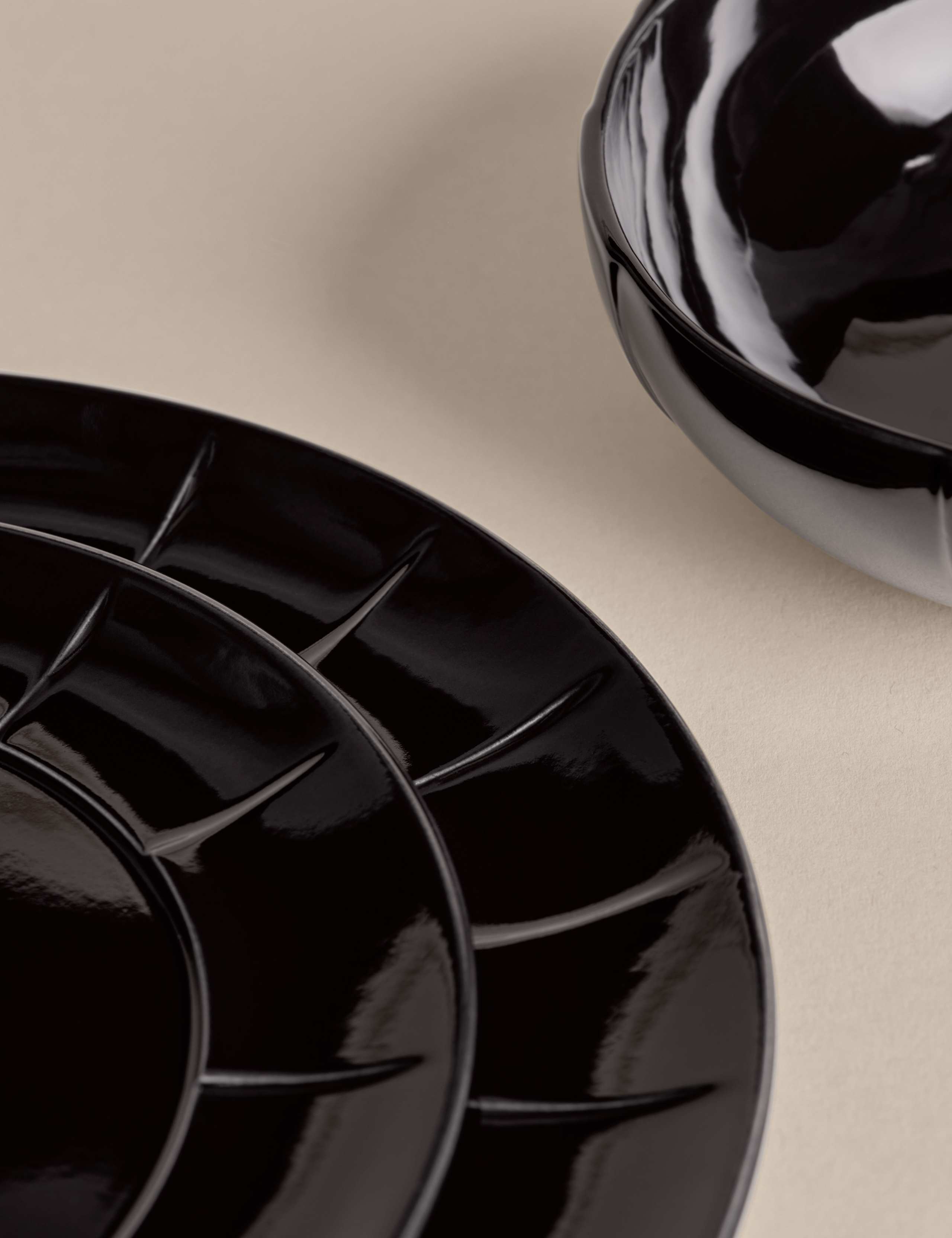 12 Piece Textured Dinner Set 3 of 8