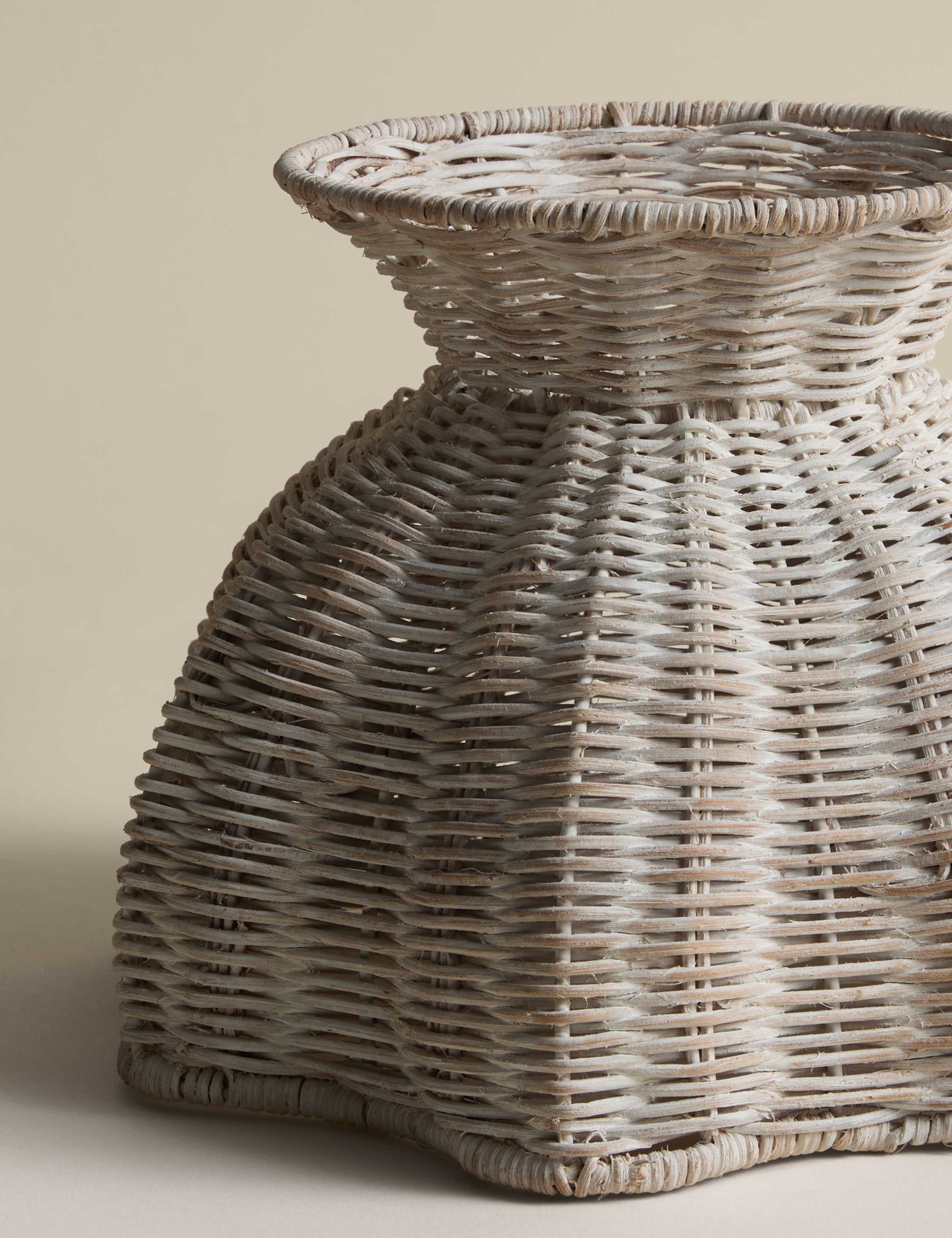 Rattan Scallop Footed Bowl 4 of 4