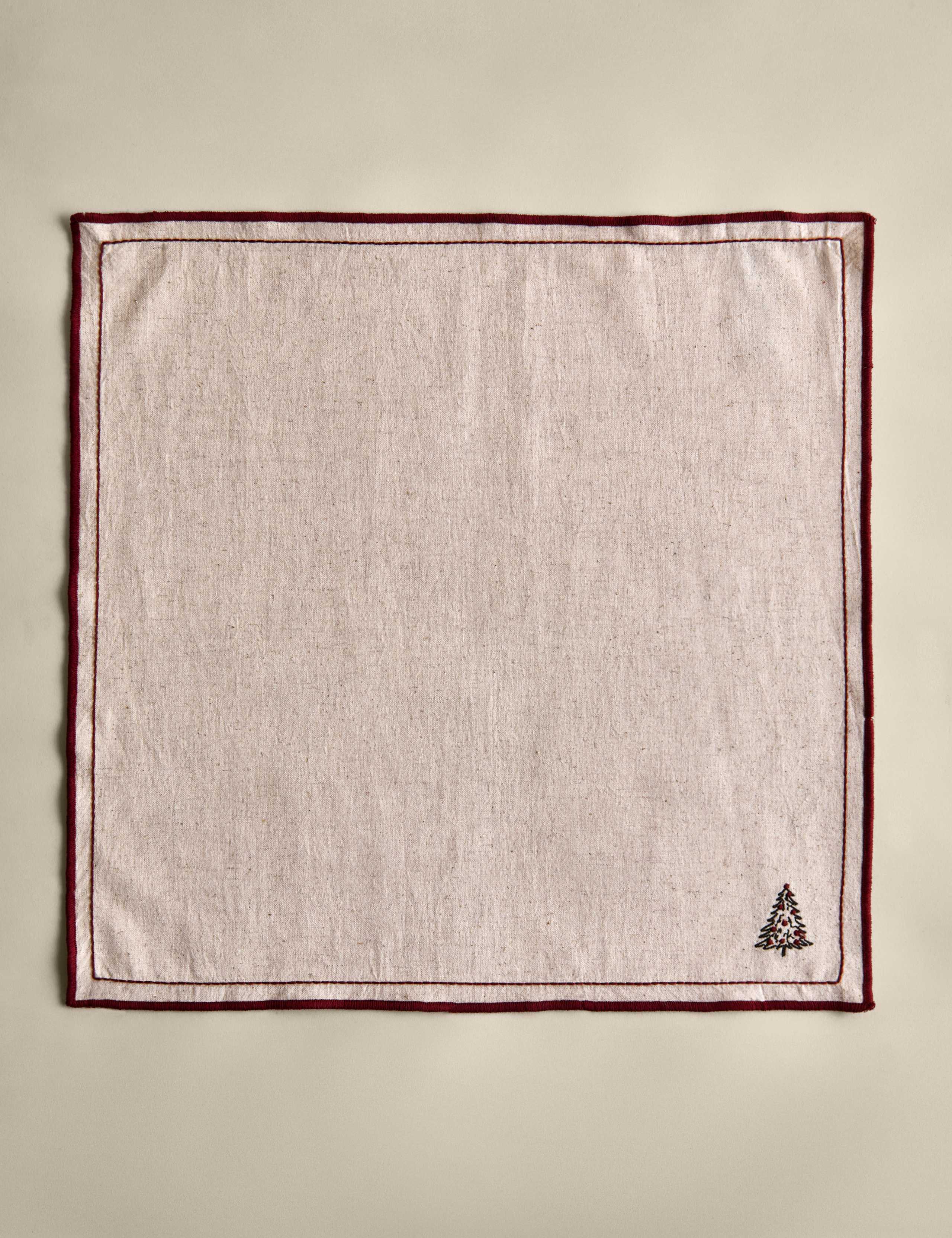 4 Pack Cotton Rich Embroidered Mistletoe Napkins 4 of 4