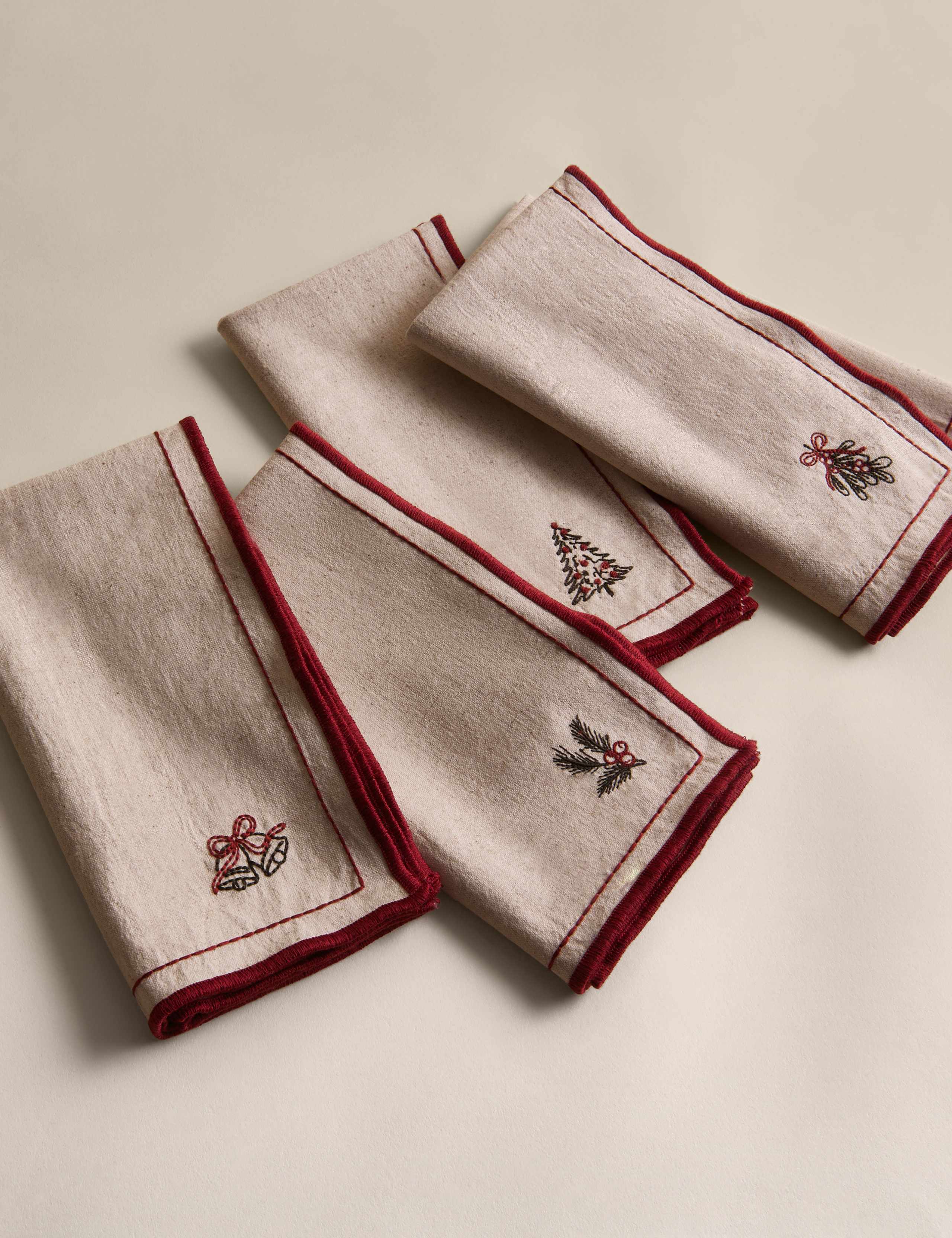 4 Pack Cotton Rich Embroidered Mistletoe Napkins 1 of 4