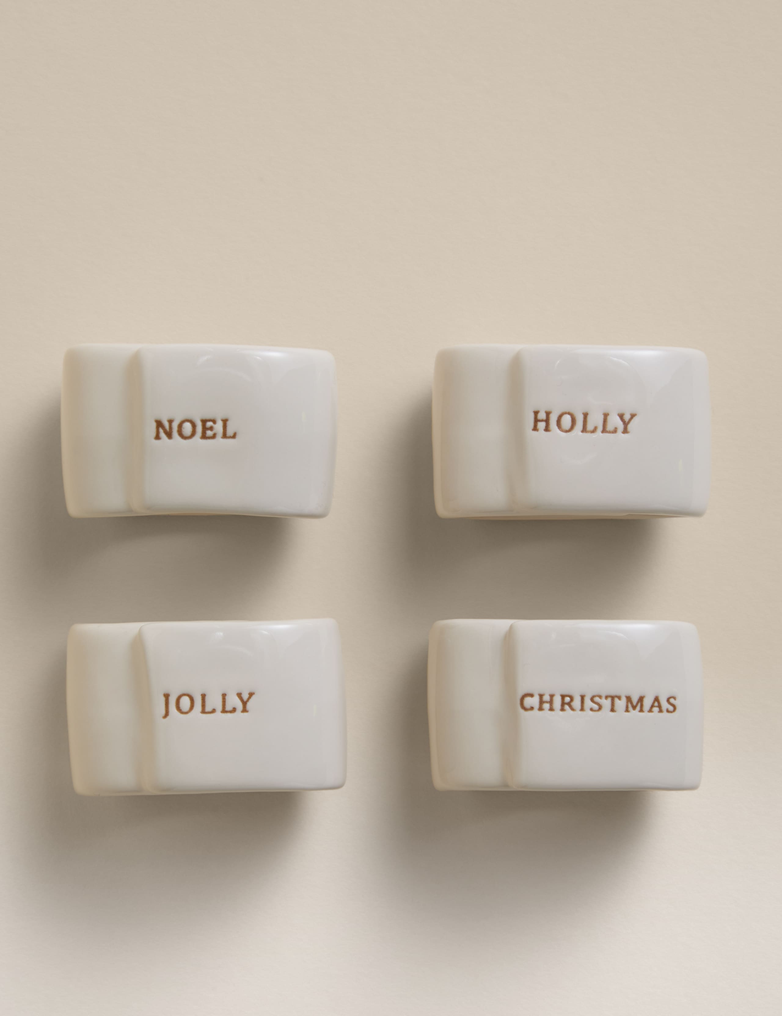 Set of 4 Ceramic Christmas Napkin Rings 4 of 4