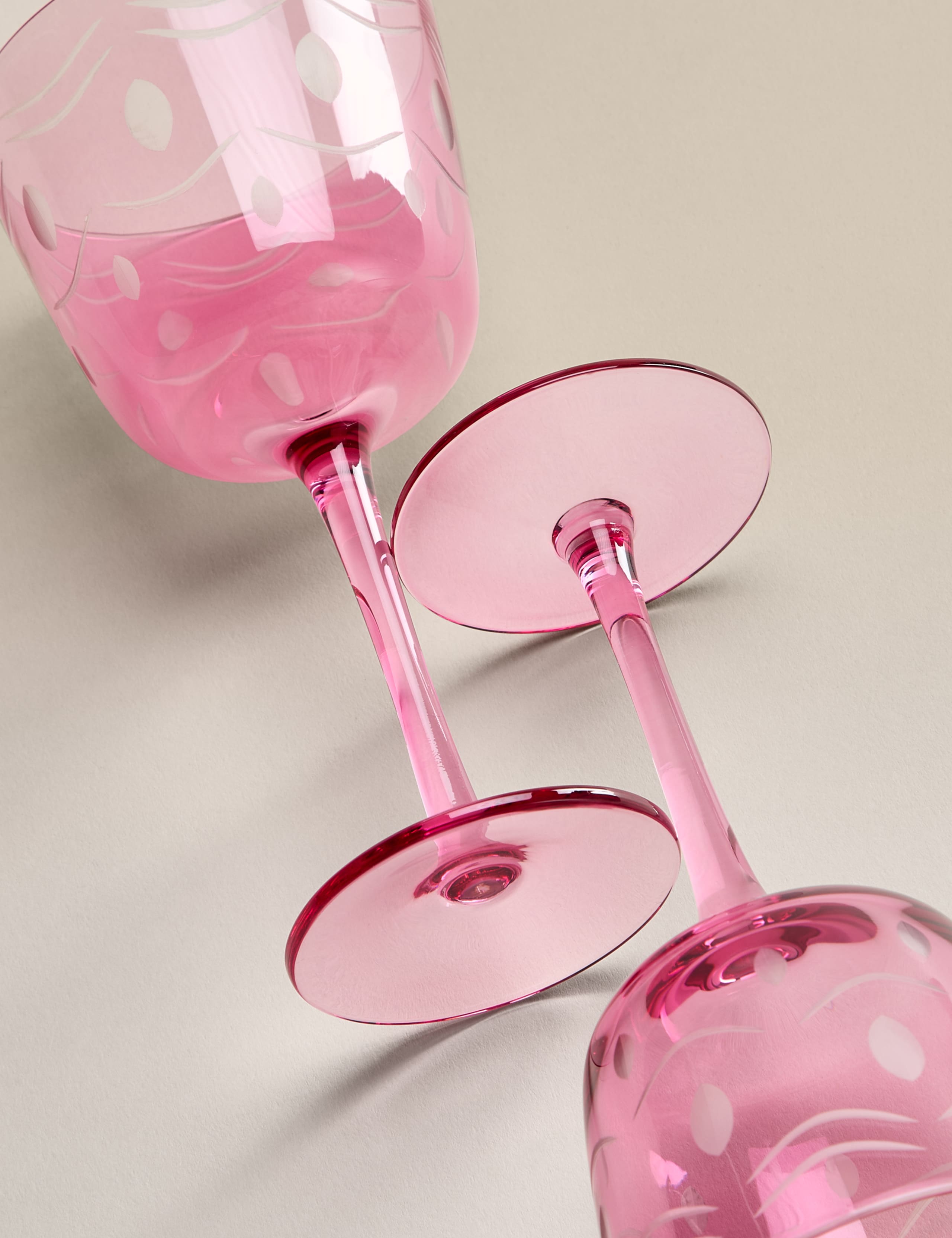 Set of 2 Retro Wine Glasses 2 of 6