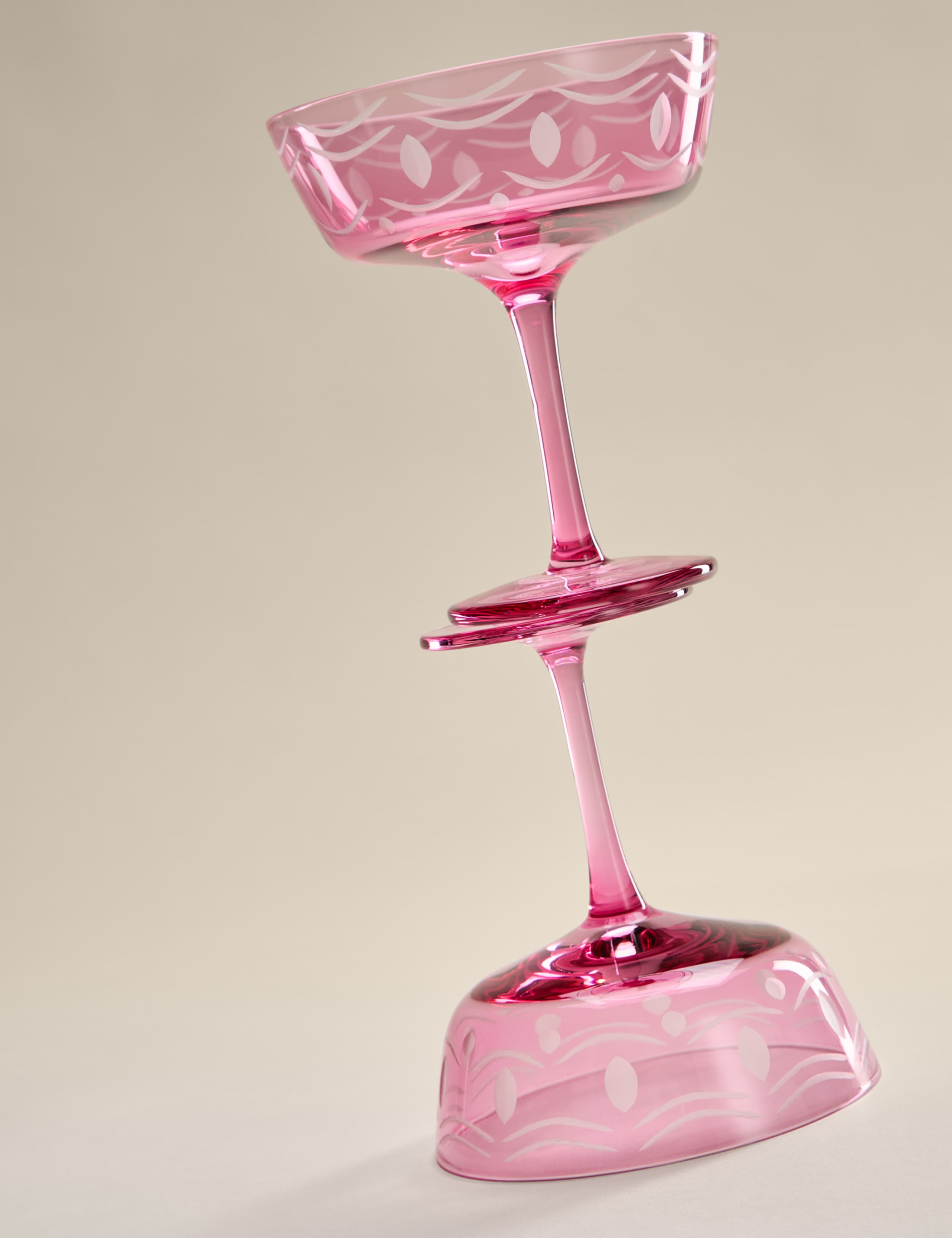 Set of 2 Retro Coupe Glasses 2 of 5