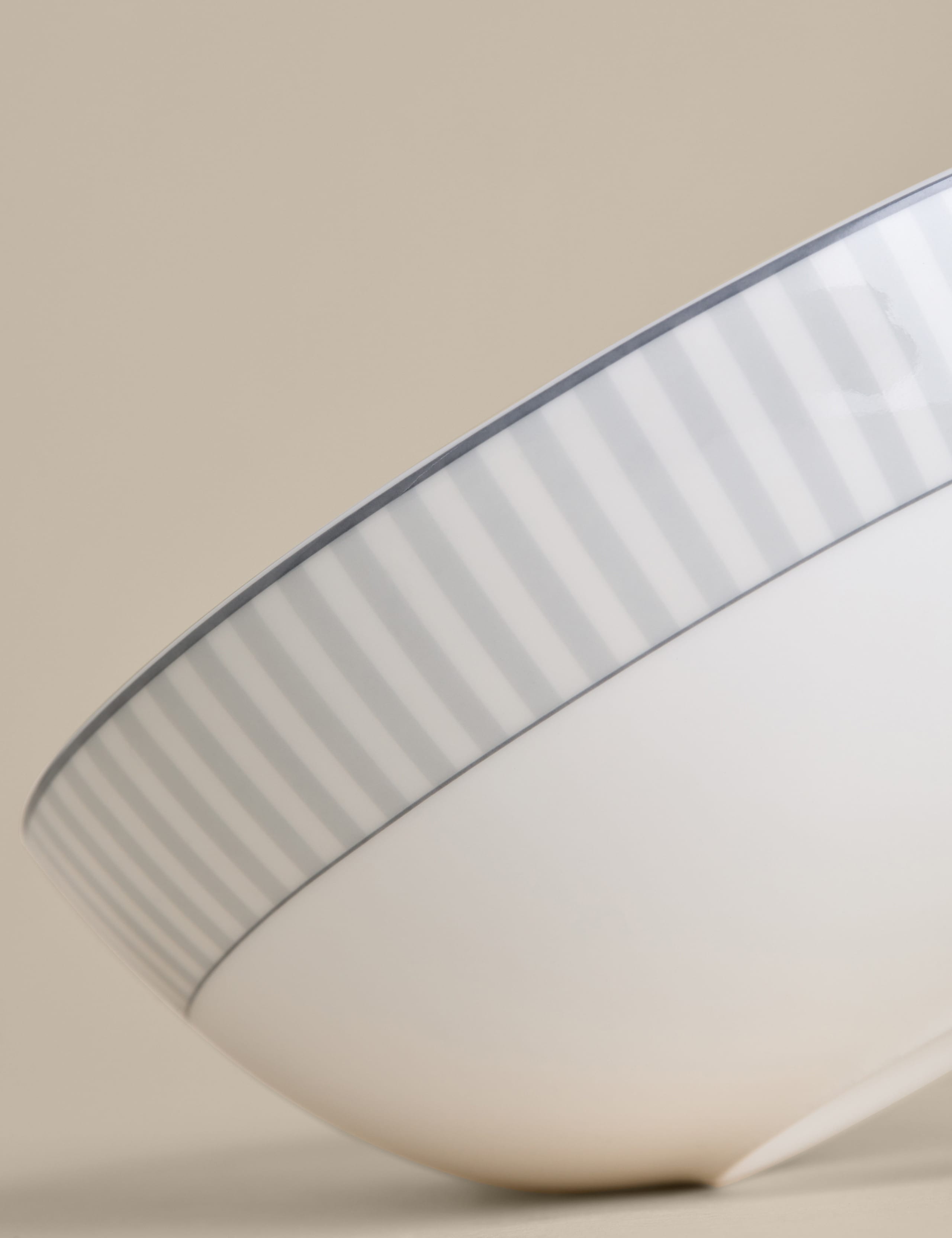 Set of 4 Hampton Cereal Bowls 2 of 3