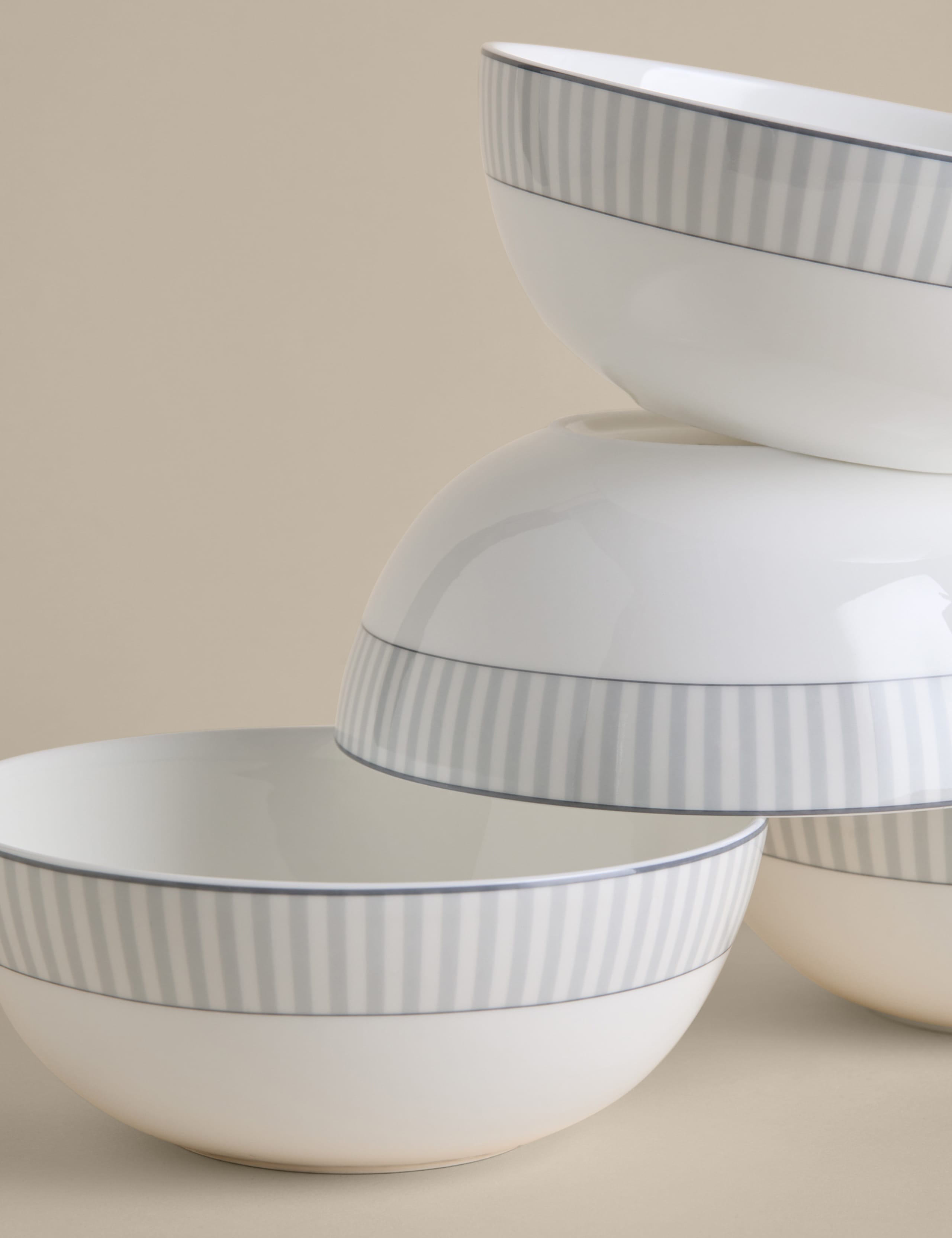 Set of 4 Hampton Cereal Bowls 3 of 3