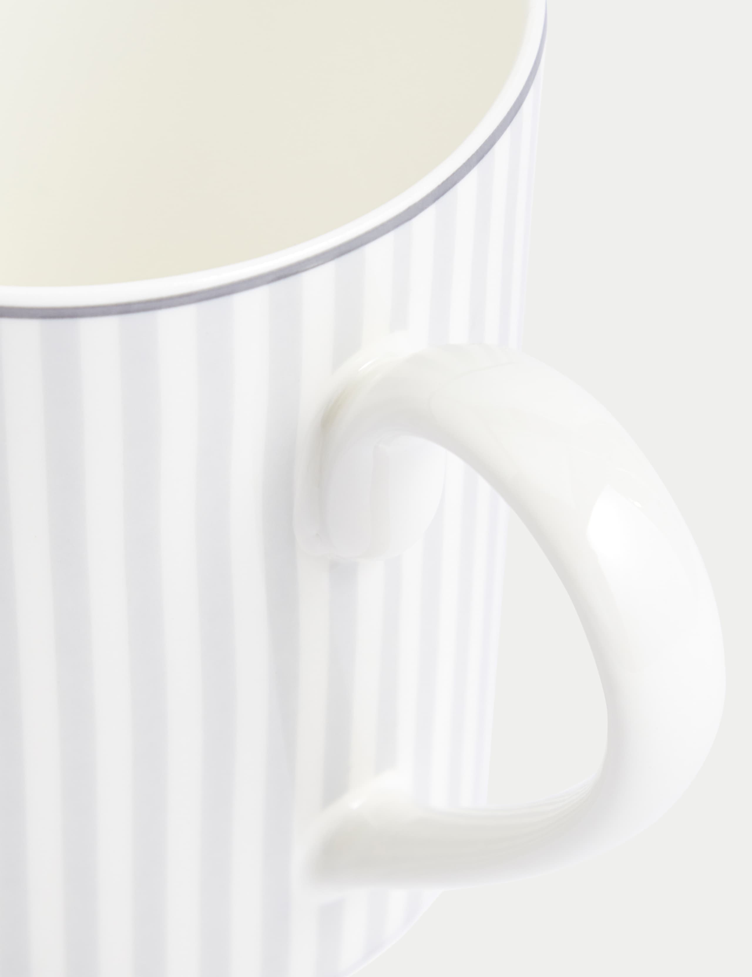 Set of 4 Hampton Stripe Mugs 3 of 4