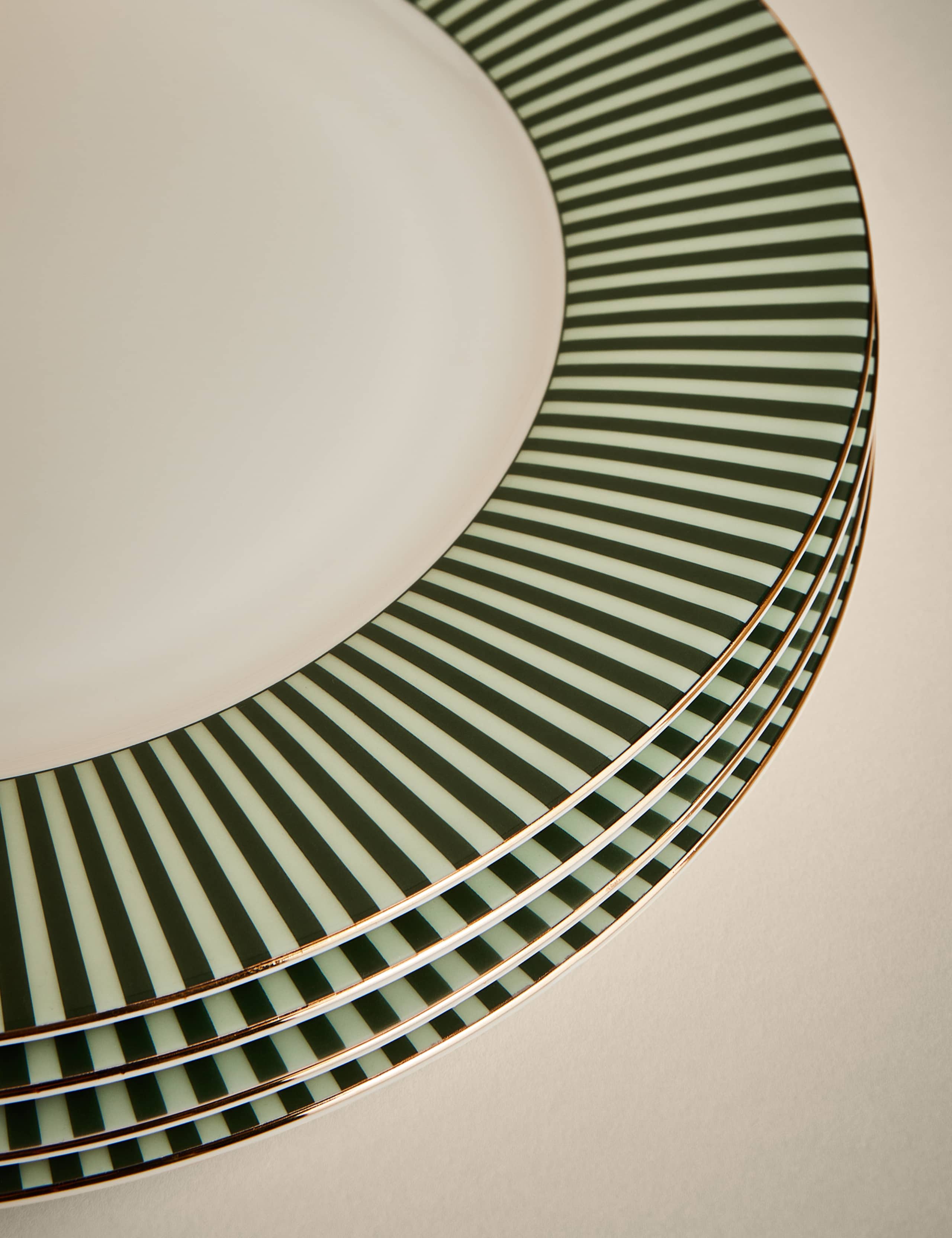 Set of 4 Hampton Dinner Plates 3 of 3