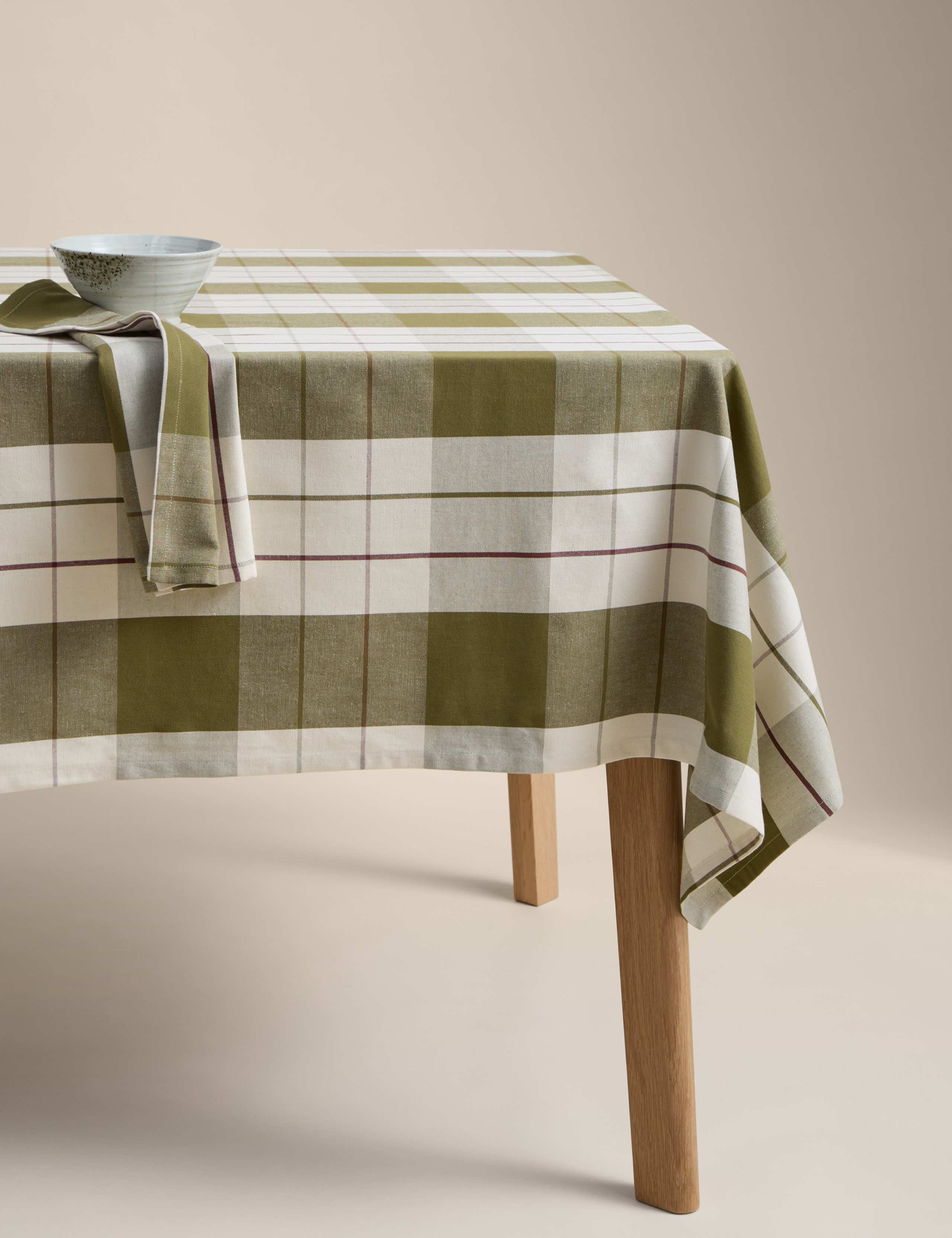Cotton Rich Checked Tablecloth 1 of 5