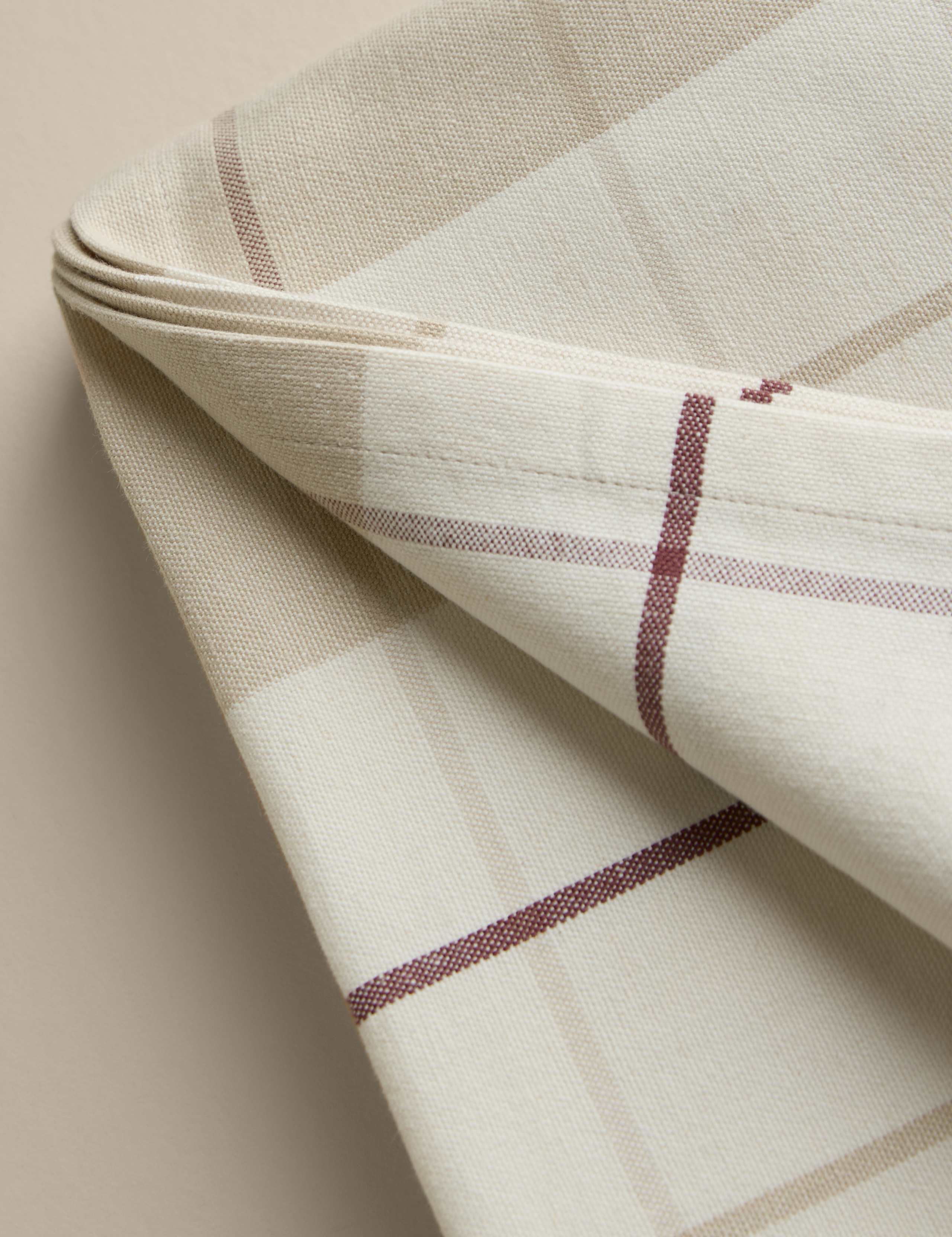 Cotton Rich Checked Tablecloth 4 of 6