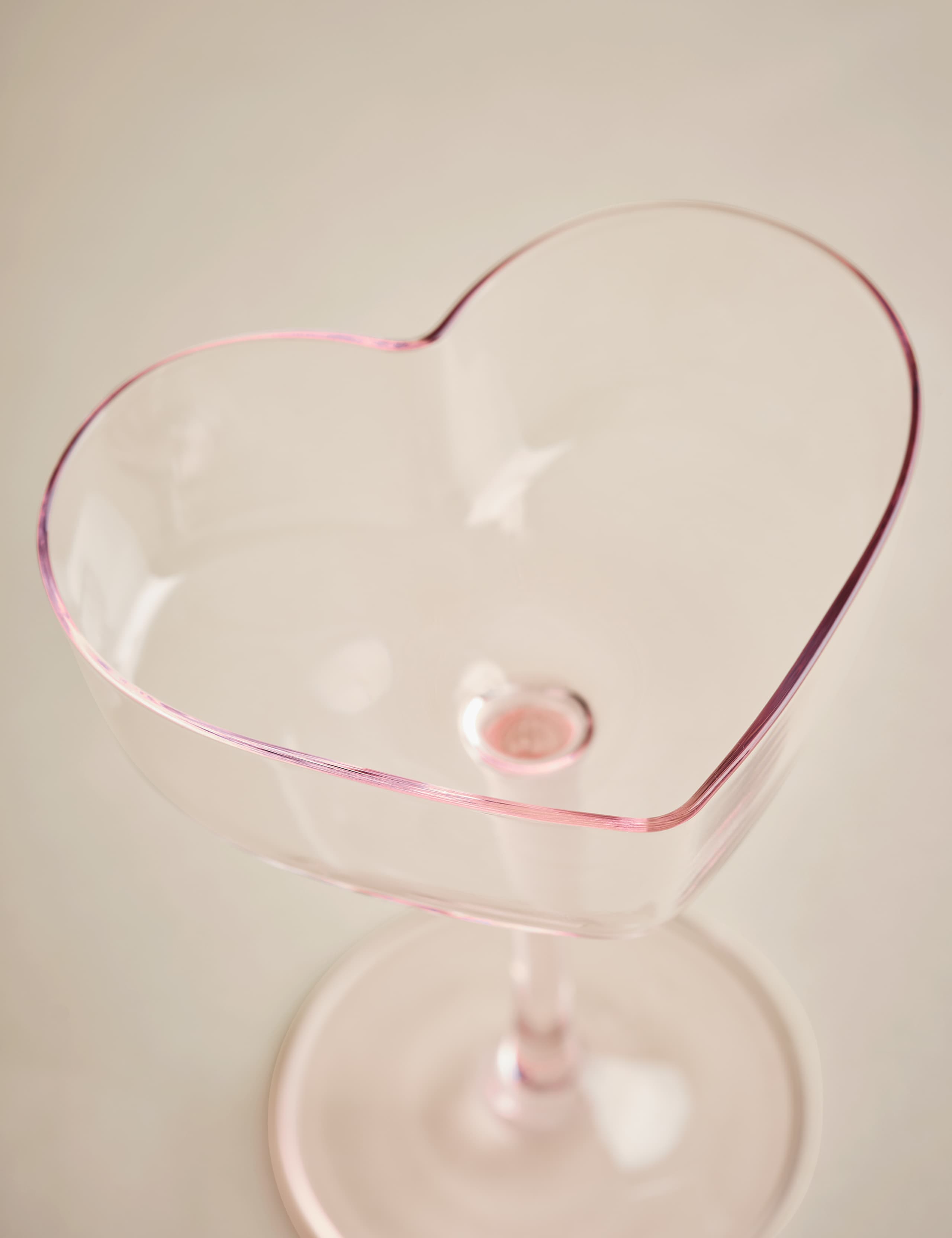 Set of 2 Heart Coupe Glasses 2 of 5
