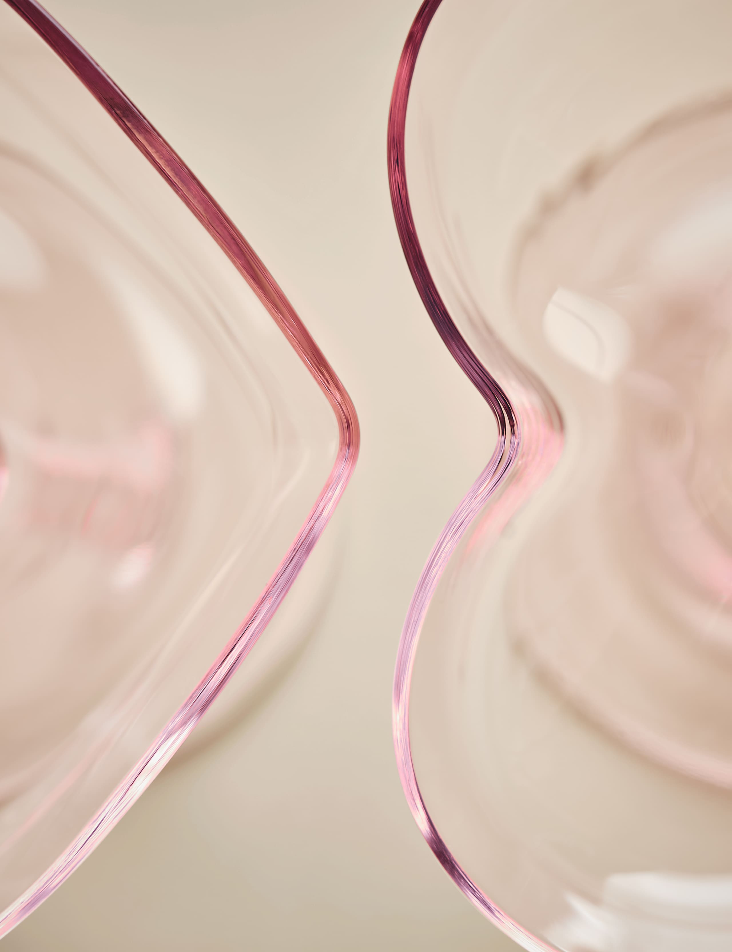 Set of 2 Heart Coupe Glasses 4 of 5
