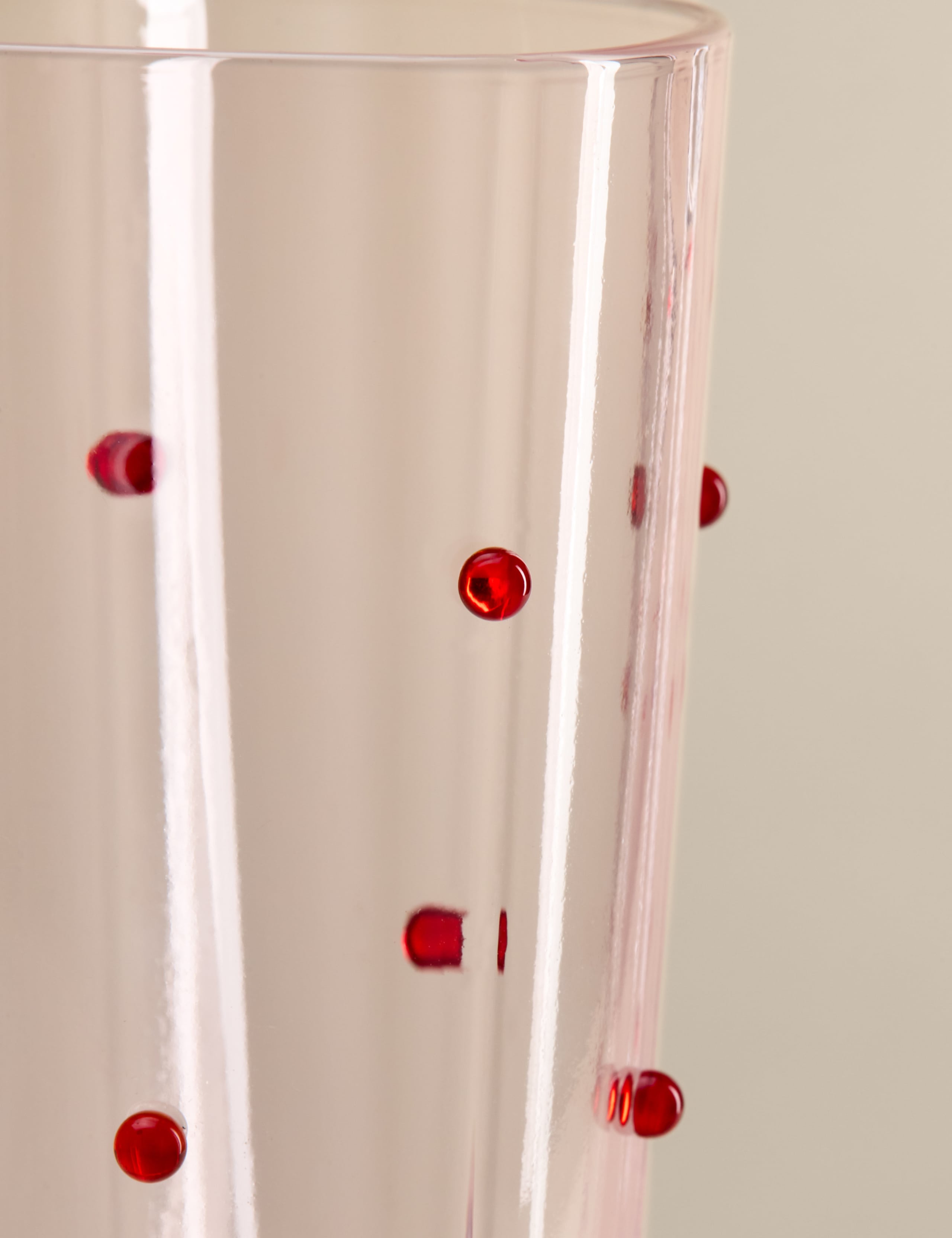 Set of 2 Heart Shaped Champagne Flutes 4 of 5