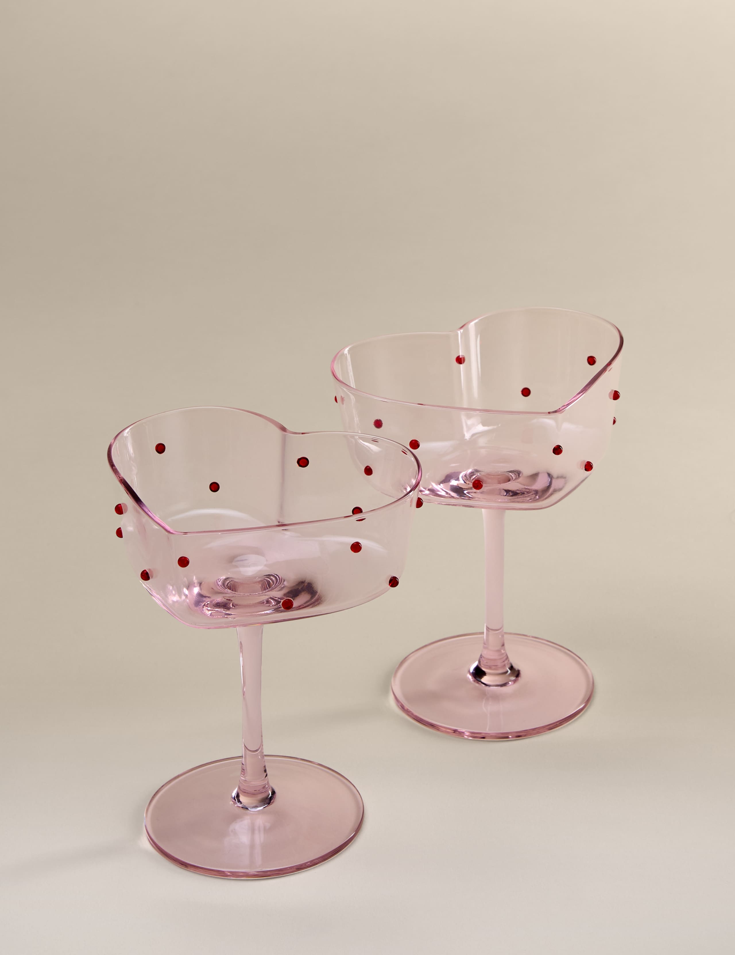 Set of 2 Heart Coupe Glasses 1 of 4