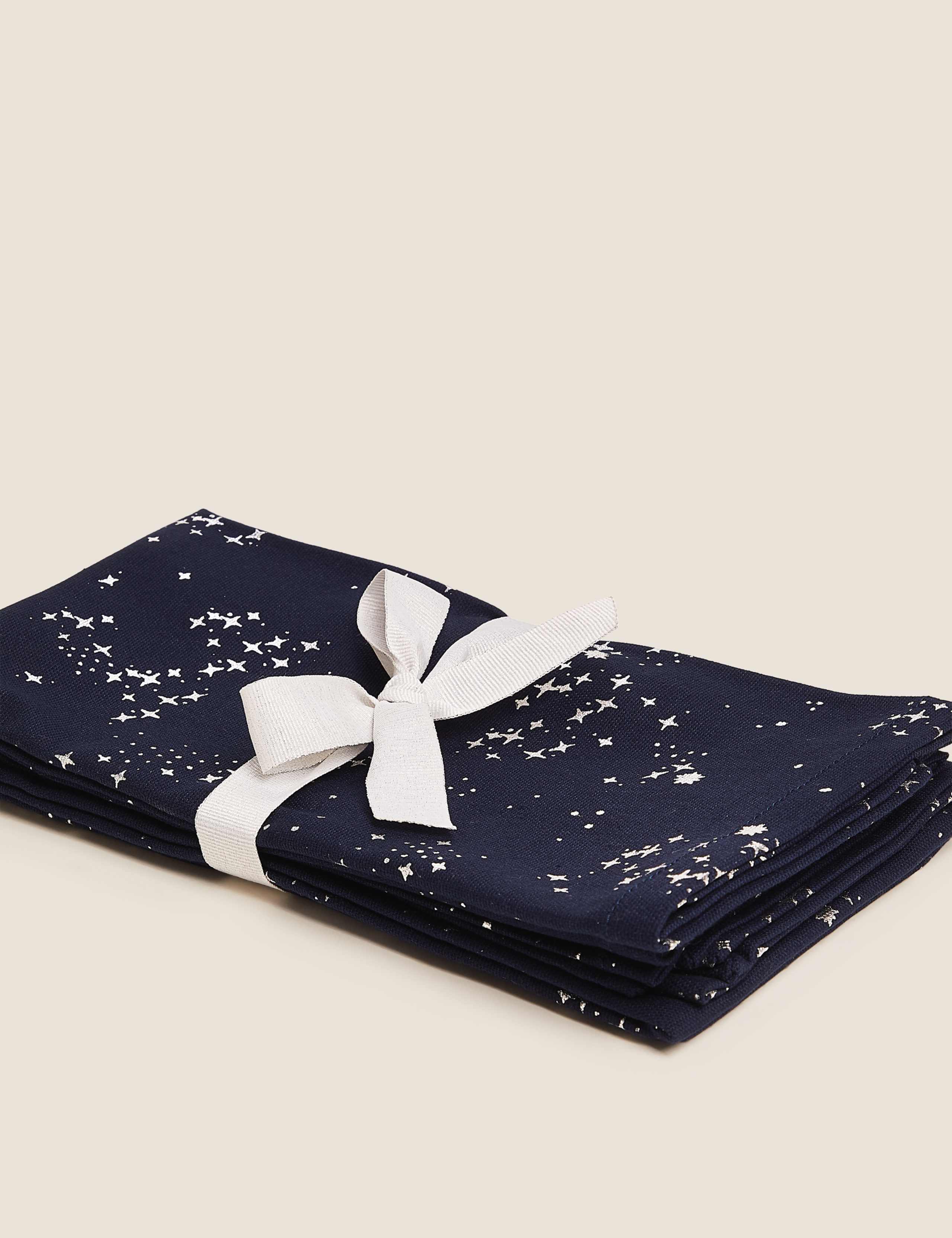Set of 4 Star Print Napkins 3 of 3