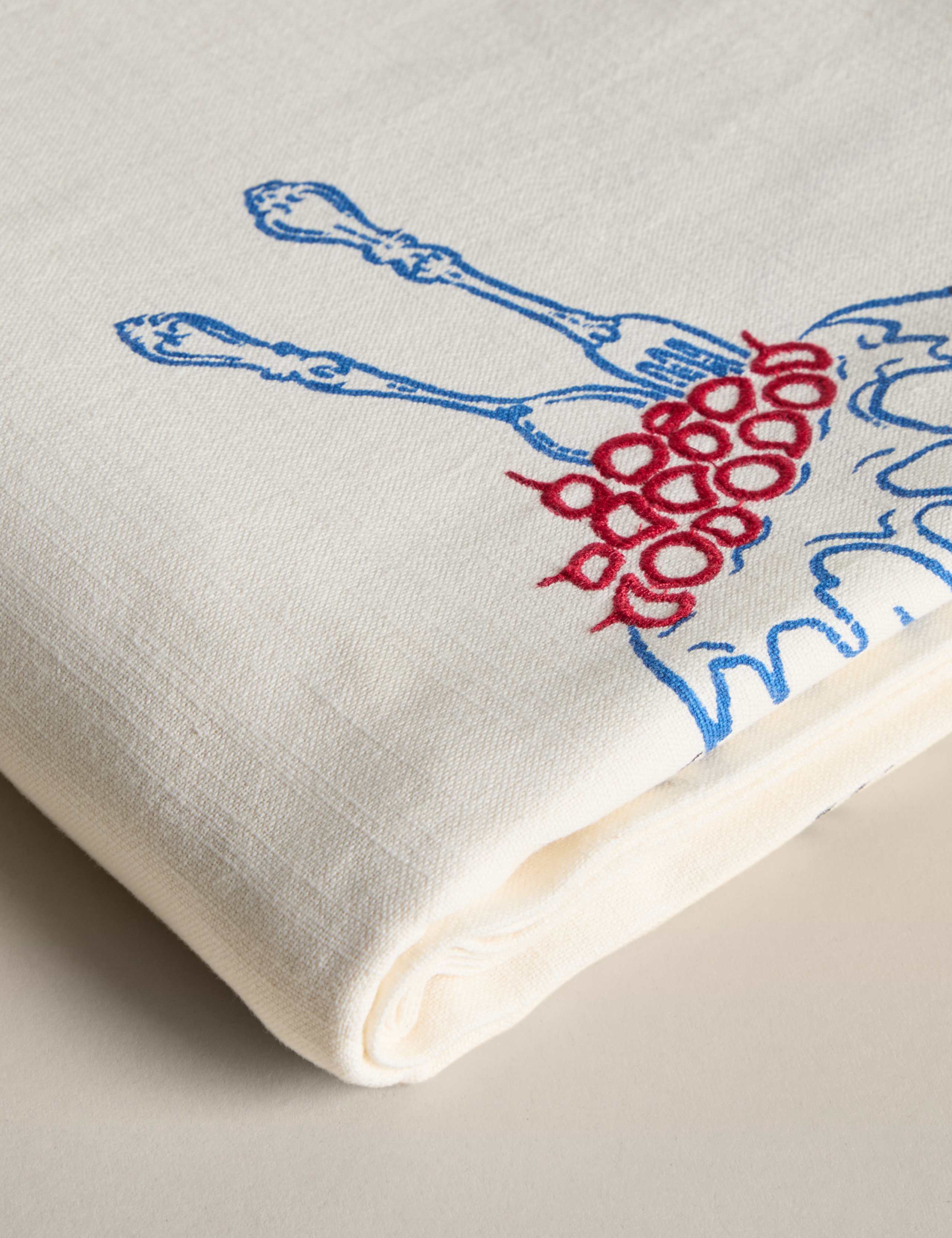 Pure Cotton Bistro Embroidered Tablecloth 2 of 5