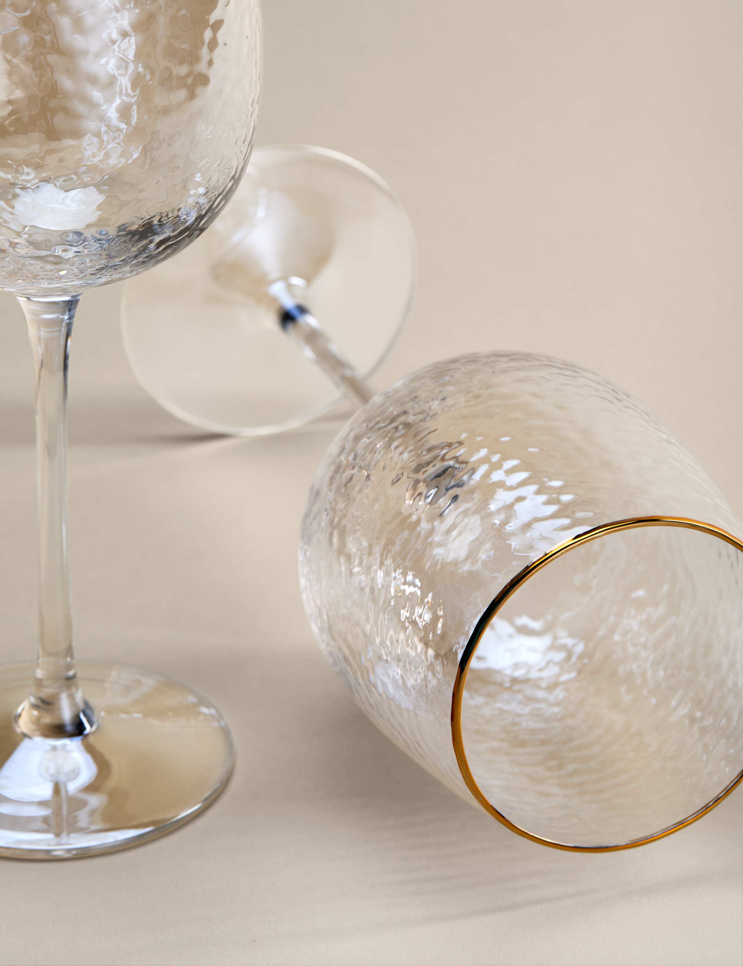 Set of 2 Hammered Lustre Wine Glasses 2 of 5