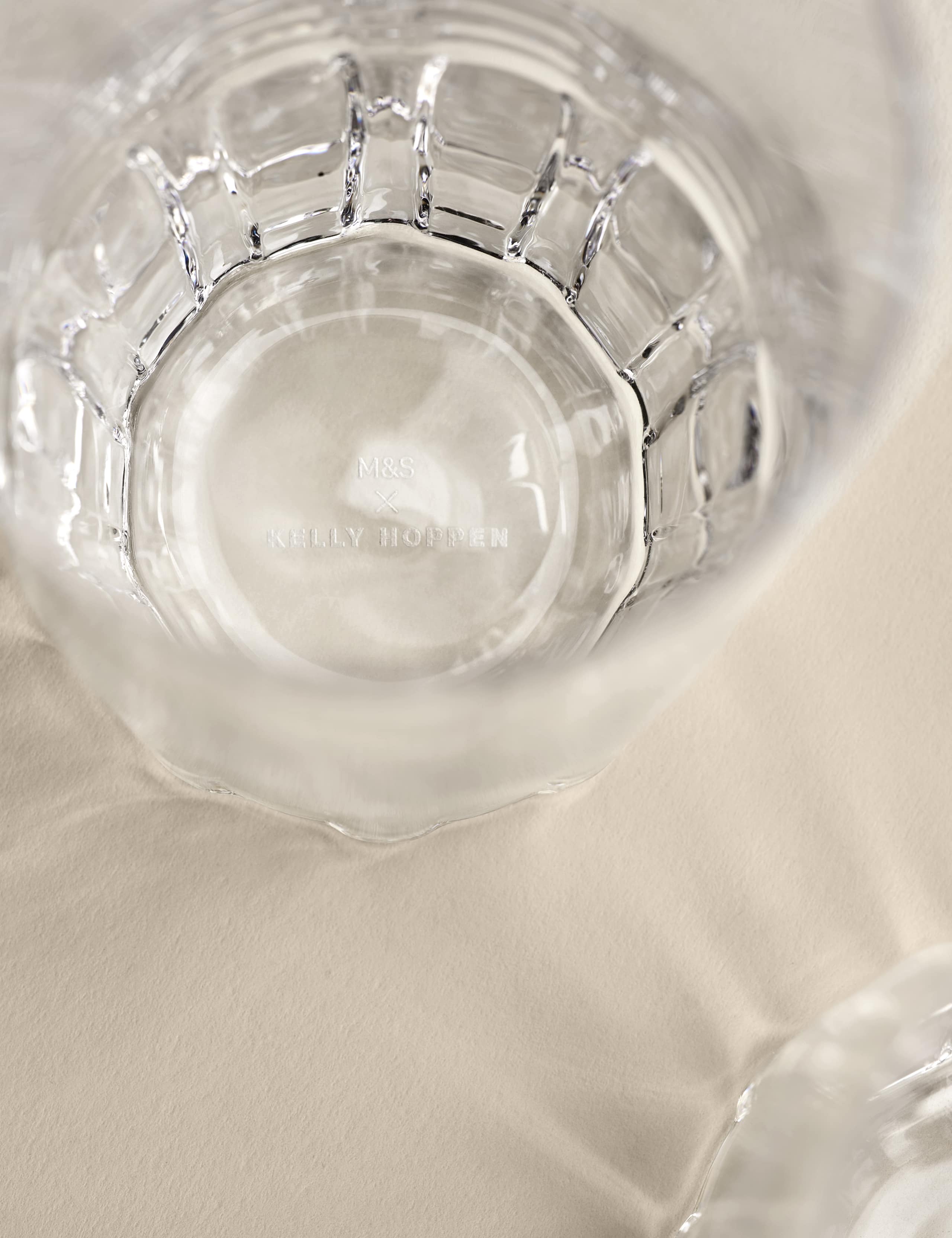 Set of 4 Textured Tumblers 7 of 9