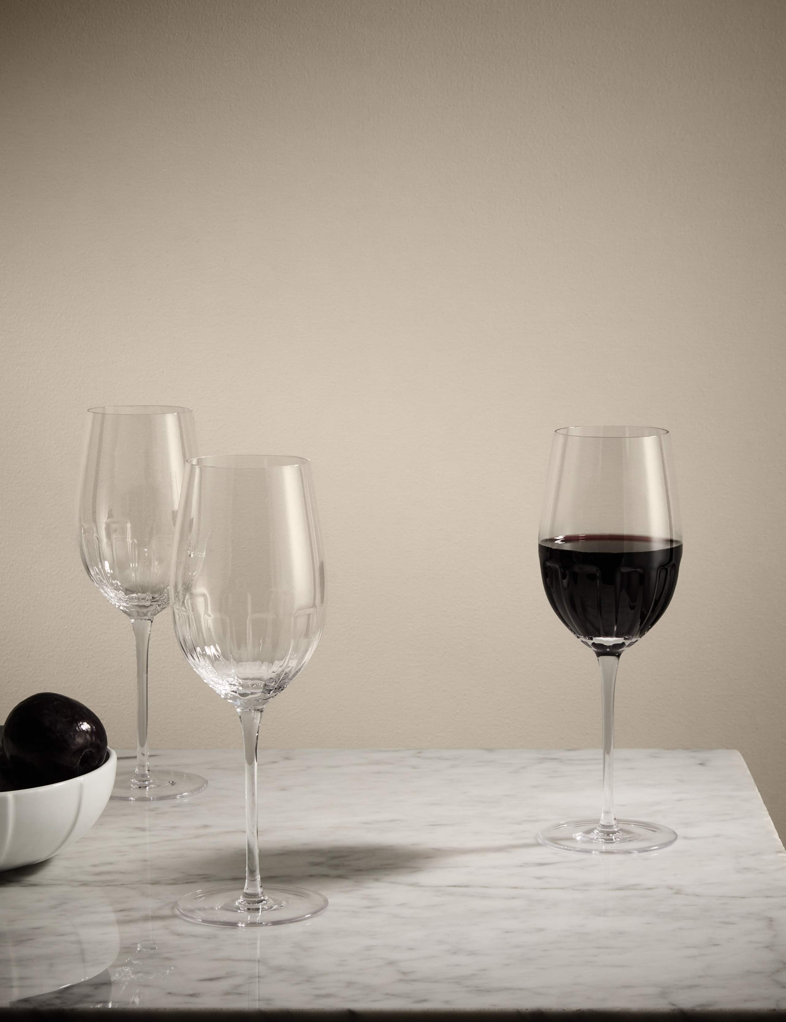 Set of 4 Textured Wine Glasses 5 of 7