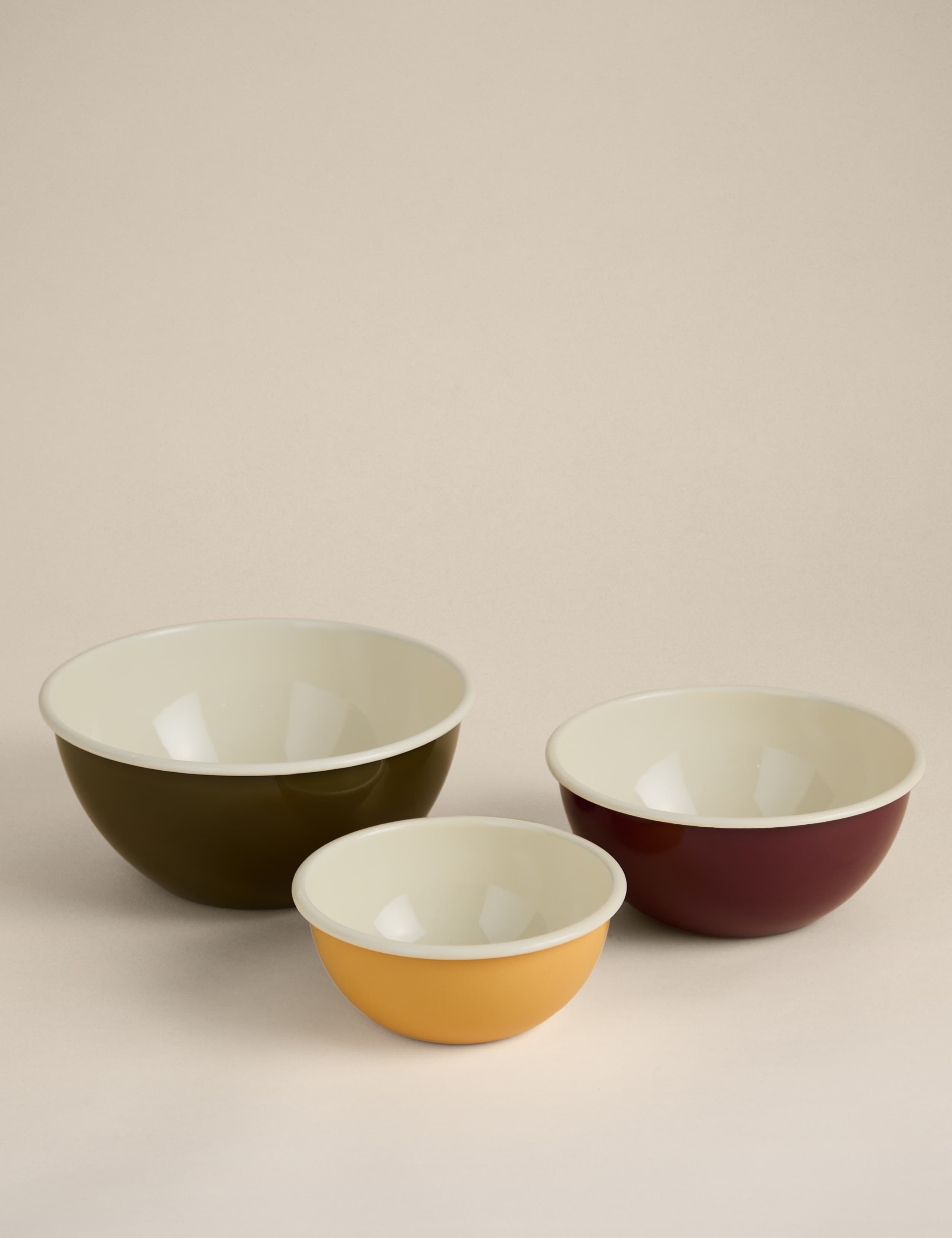 Set of 3 Enamel Nest of Mixing Bowls 2 of 3