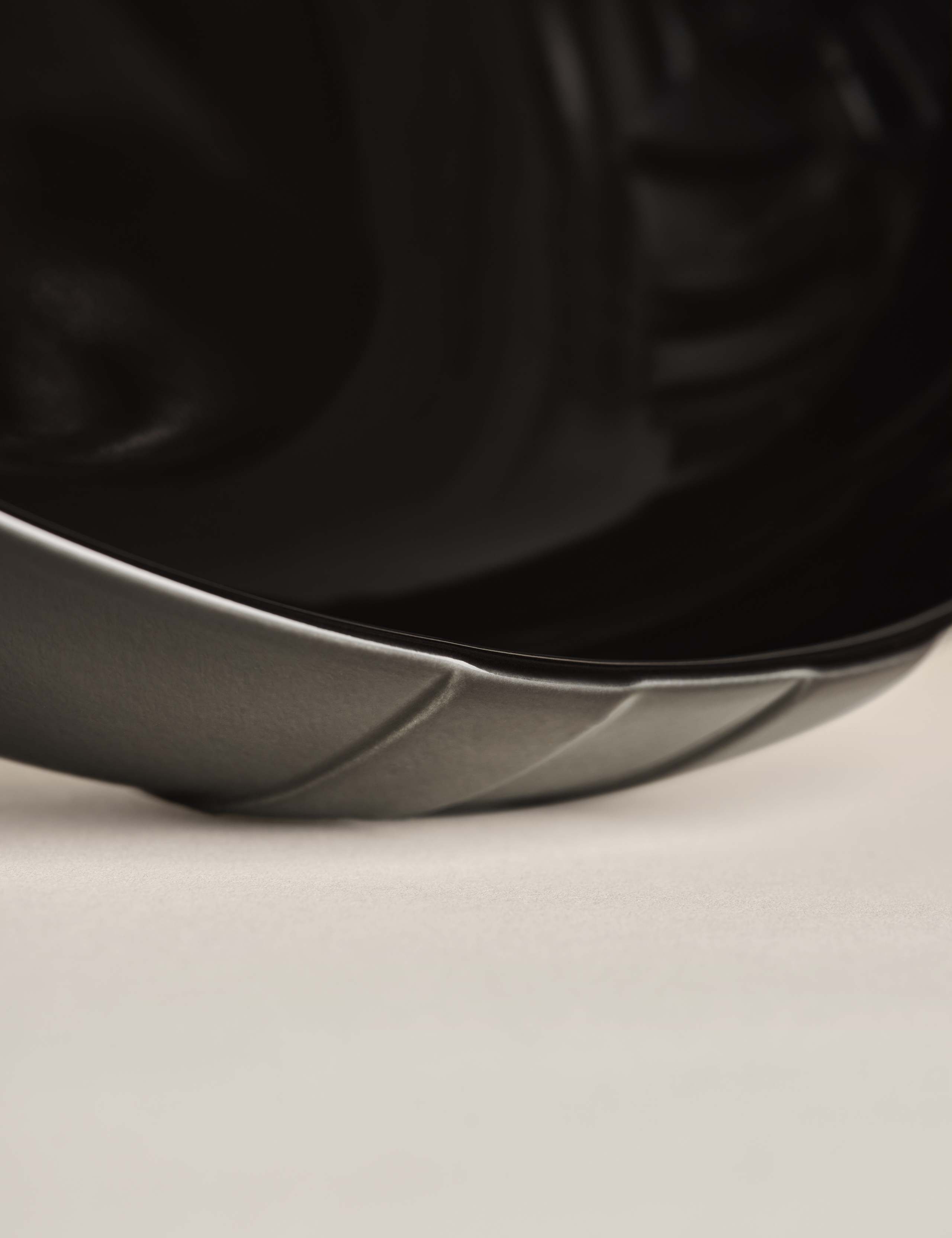 Large Textured Serve Bowl 4 of 4