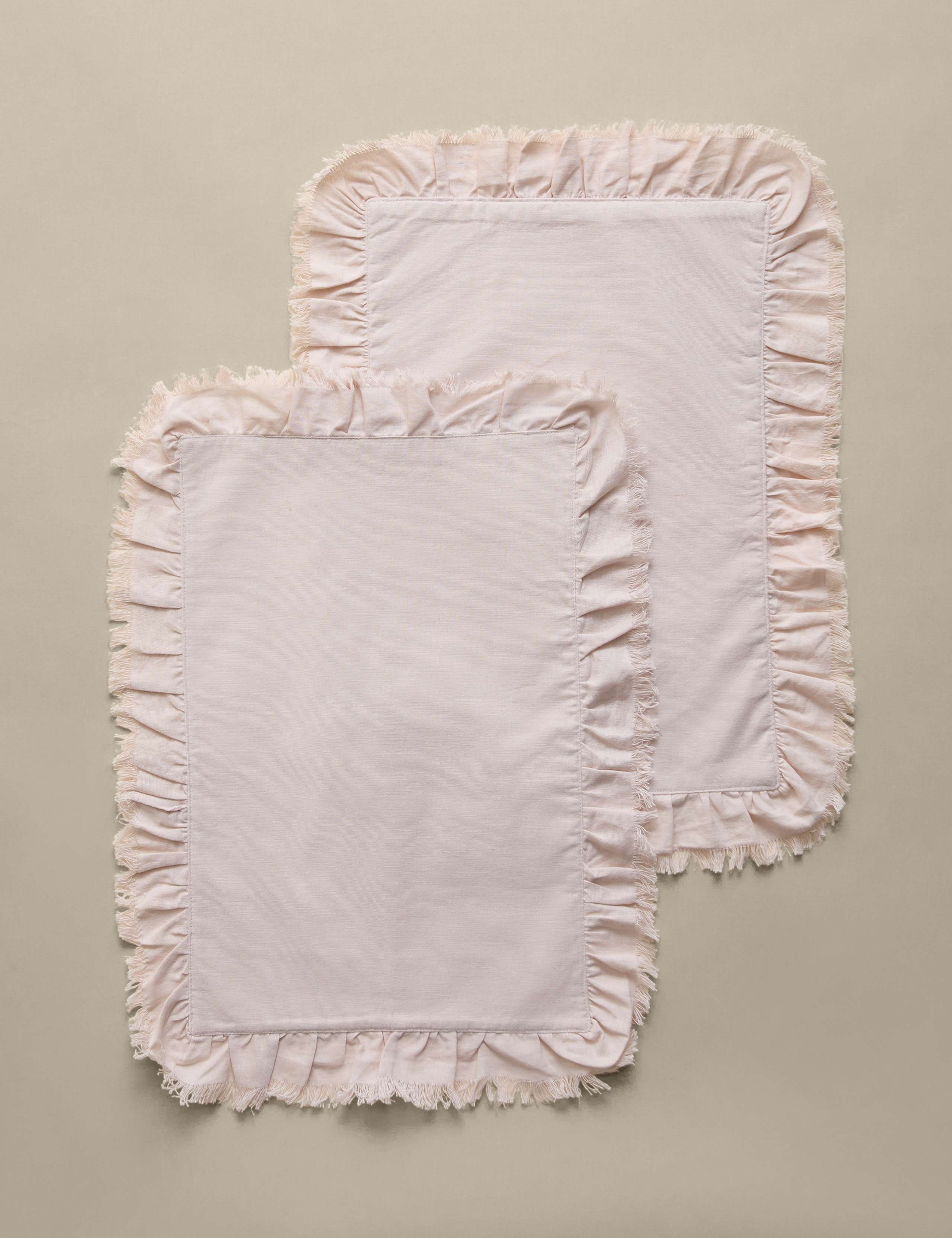 Set of 2 Cotton Rich Ruffle Placements 1 of 5