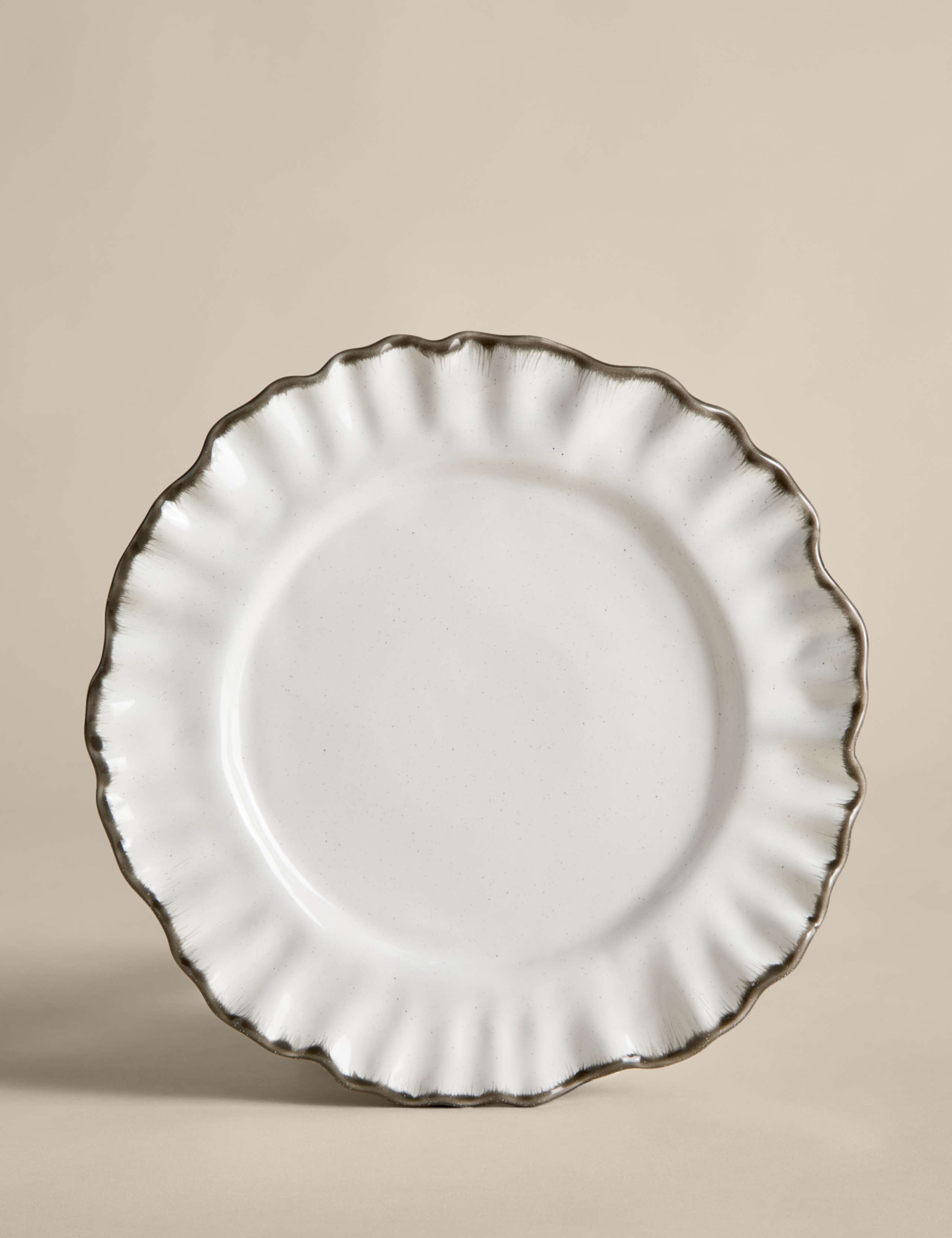 Ruffle Dinner Plate 3 of 3
