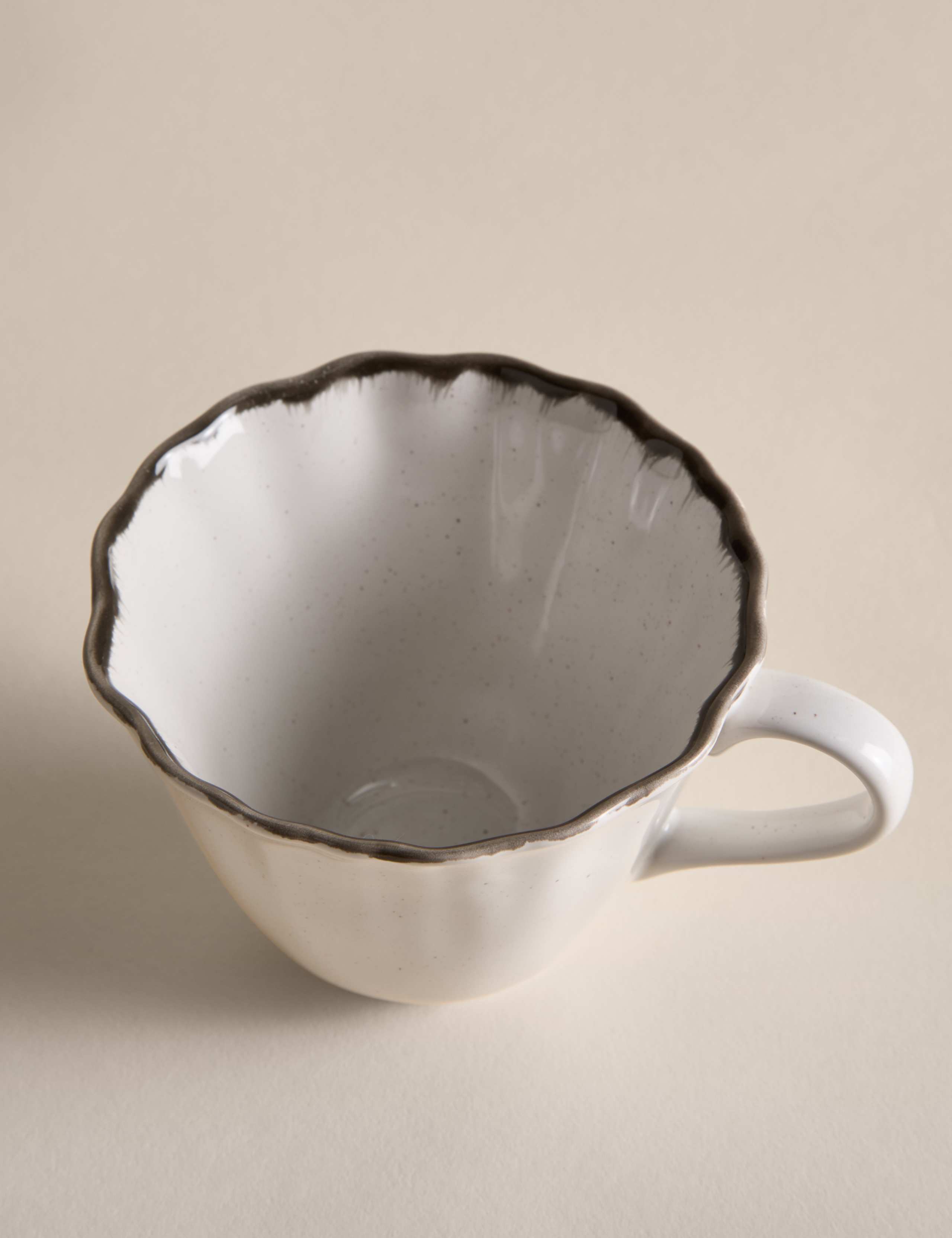 Ruffle Tea Cup 4 of 4