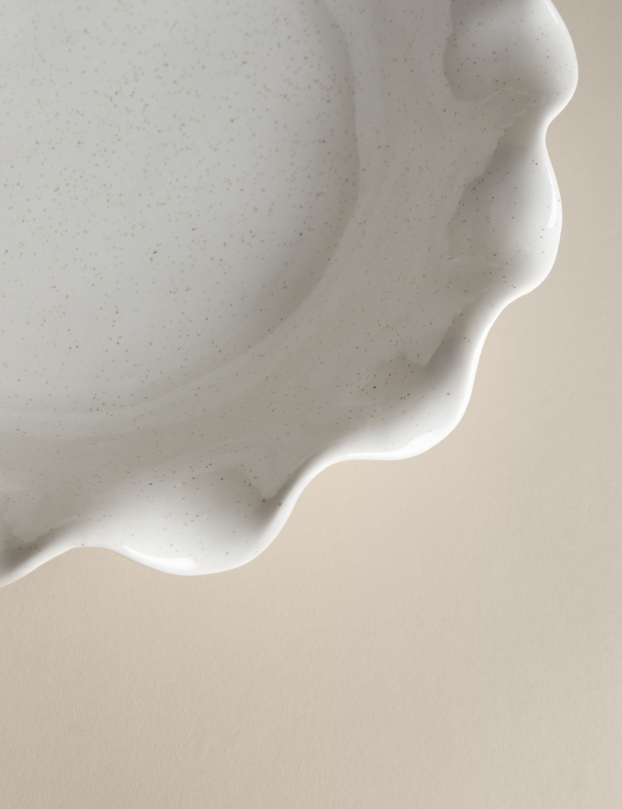 Ruffle Serving Bowl 2 of 4