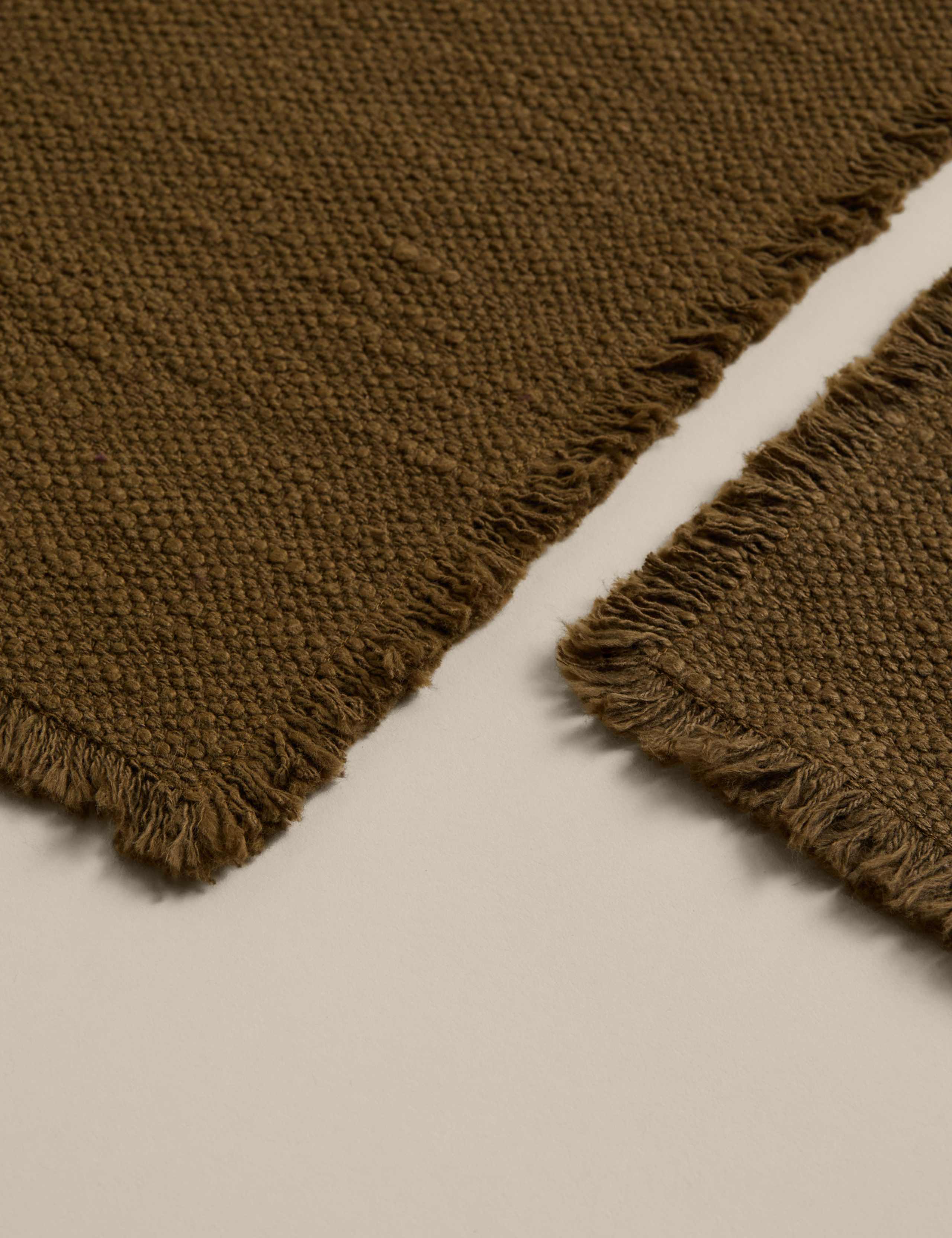 Set Of 2 Pure Cotton Frayed Edge Placemats 3 of 4