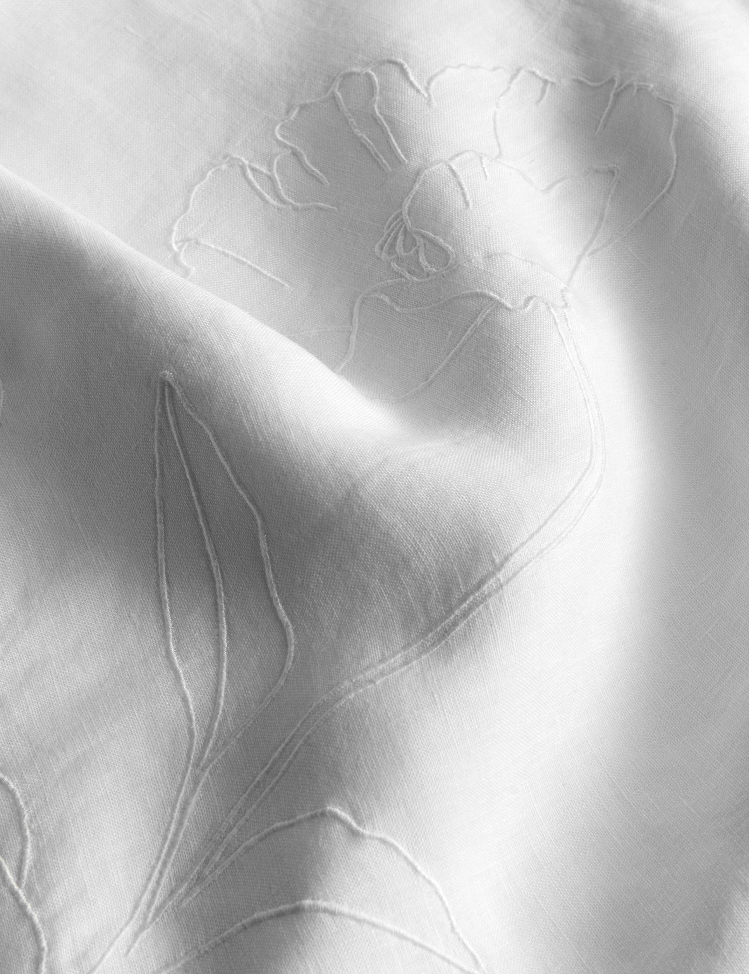 Pure Linen Embroidered Tablecloth 3 of 3