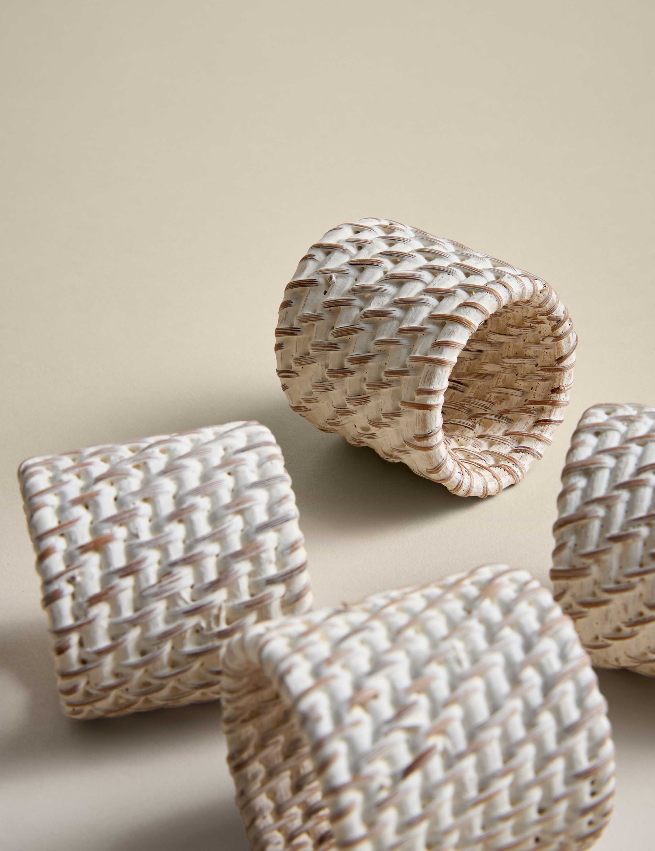 Set of 4 Rattan Napkin Rings 1 of 4