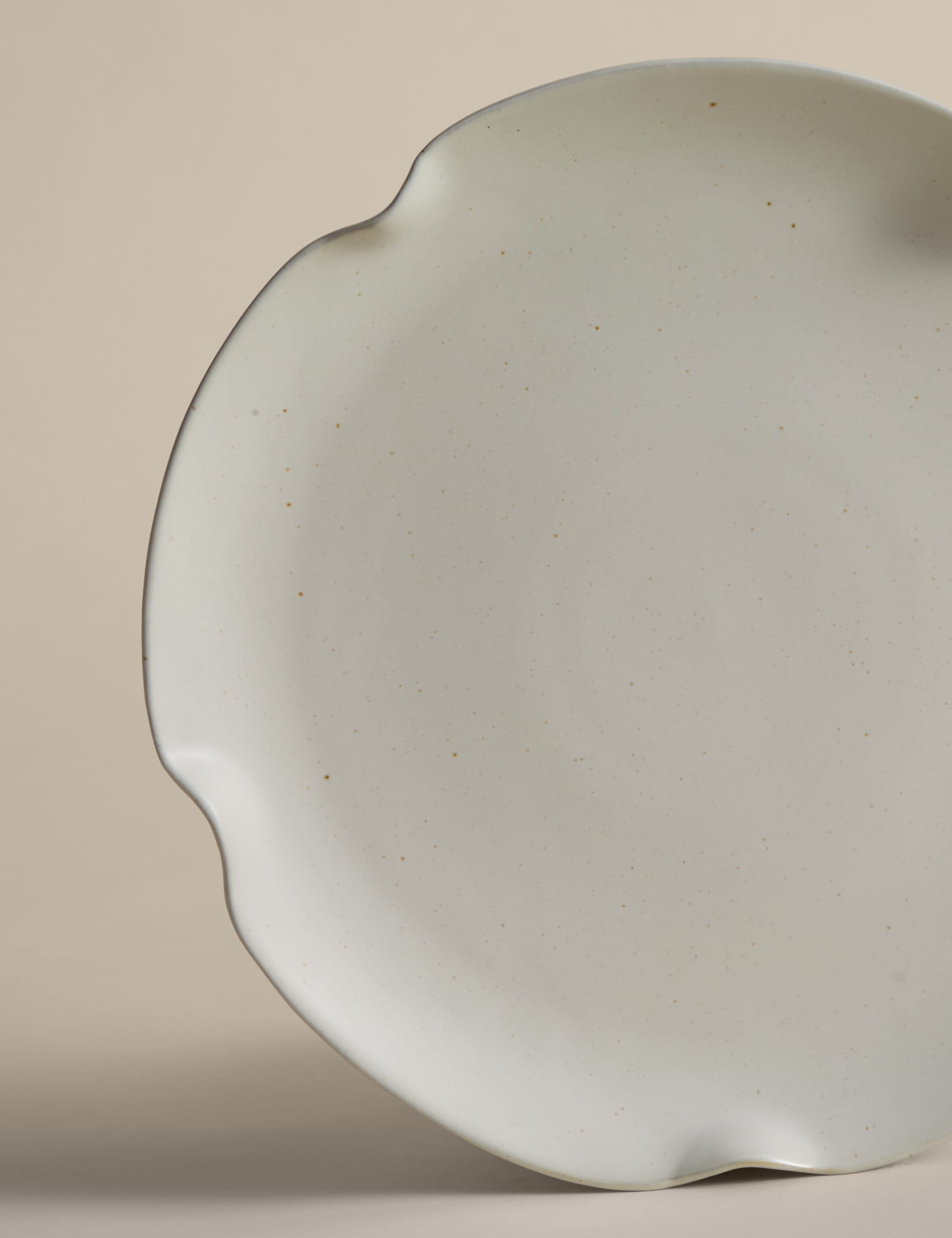 Crimped Scallop Dinner Plate 4 of 4