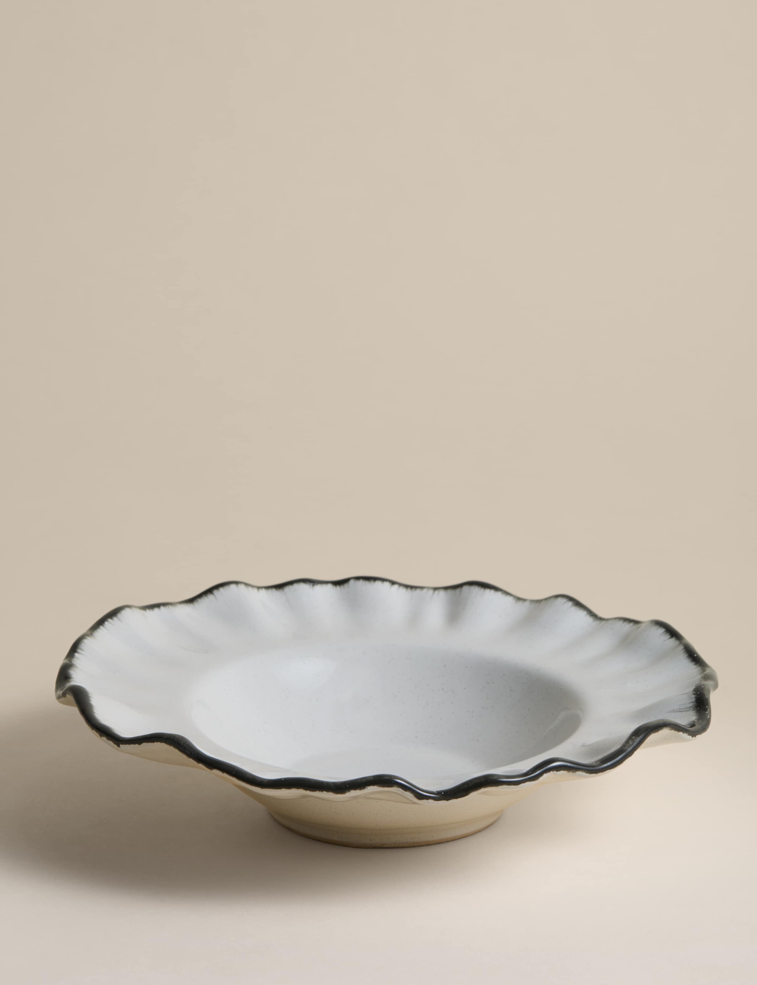 Set of 4 Ruffle Stoneware Pasta Bowls 2 of 4