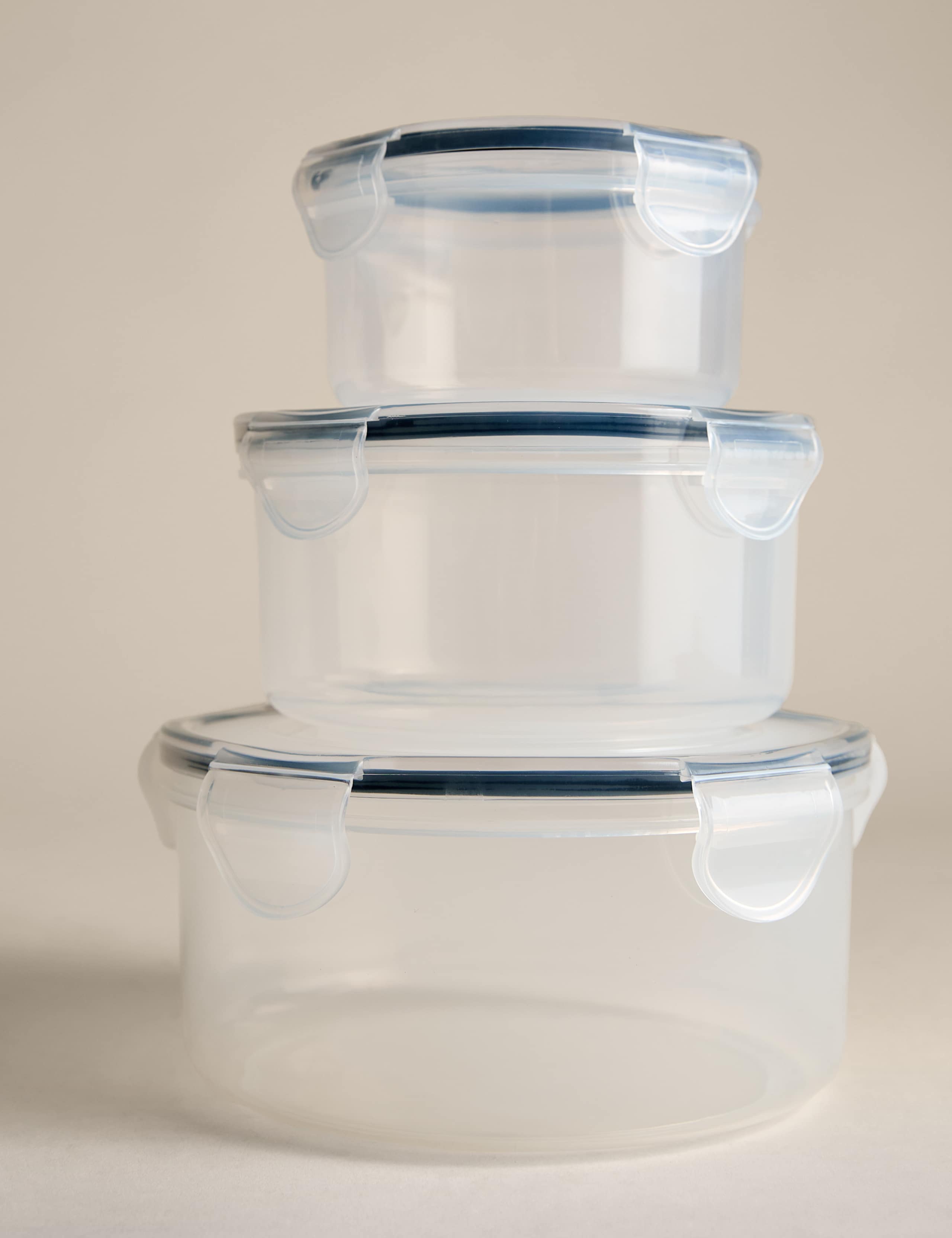 Set of 3 Round Clip Storage Containers 4 of 5