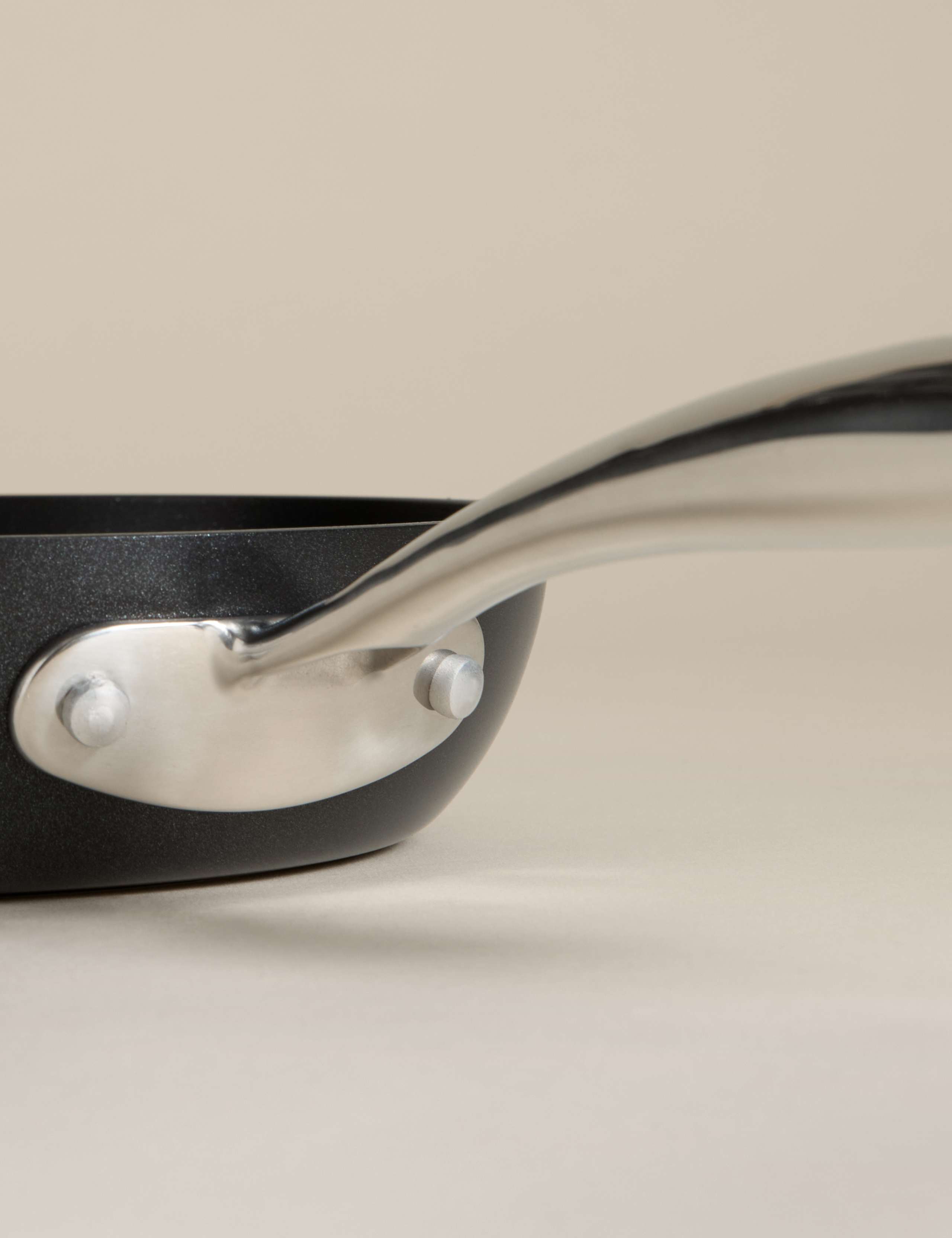 Aluminium 20cm Non-Stick Frying Pan 2 of 4